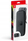 Nintendo Carrying Case & Screen Protector -suojalaukku ja näytönsuojakalvo, Switch