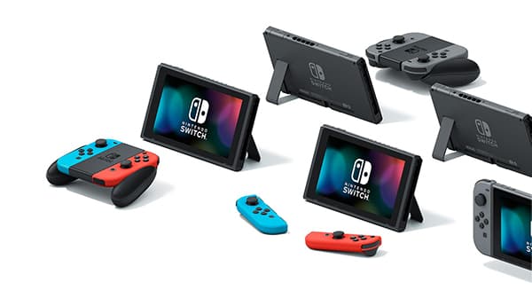 Nintendo Switch -pelikonsolit eri moodeissa