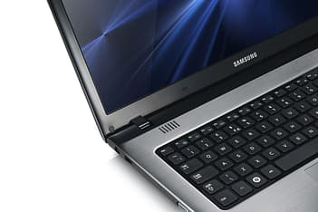Samsung NP355E7C 3 Series 17,3"/AMD A6-4400M/4 GB/500 GB/HD7670M/Windows 8 -kannettava tietokone, kuva 3