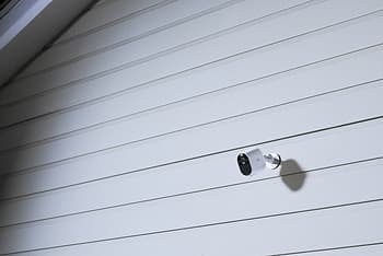 Arlo Essential Spotlight -valvontakamera LED-valolla, valkoinen, 4 kpl tuotepaketti, kuva 7