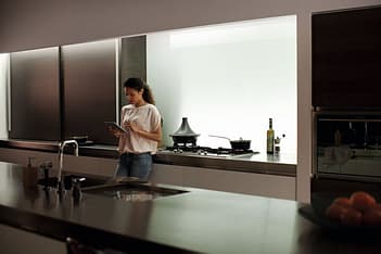 Philips Hue LightStrips Plus -valonauha, BT, 2m aloituspakkaus ja 1m jatkopala -tuotepaketti, kuva 11