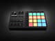 Native Instruments Maschine Mikro MK3 -työasema, musta