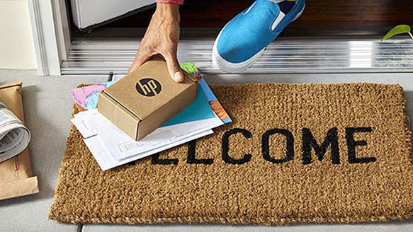 HP Instant Ink -paketti saapunut ovelle muun postin kanssa