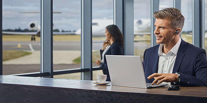 Jabran kuulokkeet ja neuvottelukaiuttimet