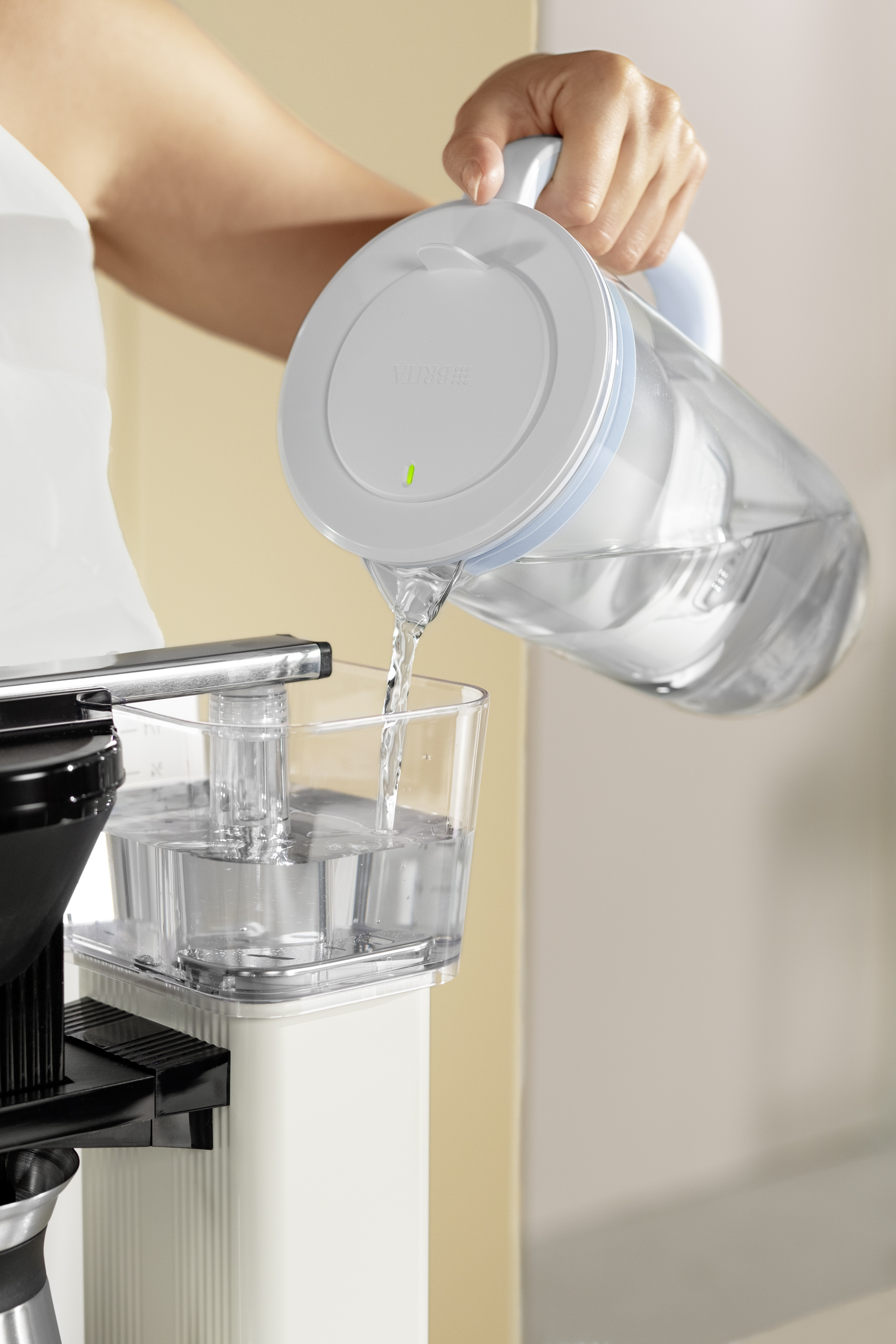Brita Glass Jug -vedensuodatuskannu, lasia, 1,5L