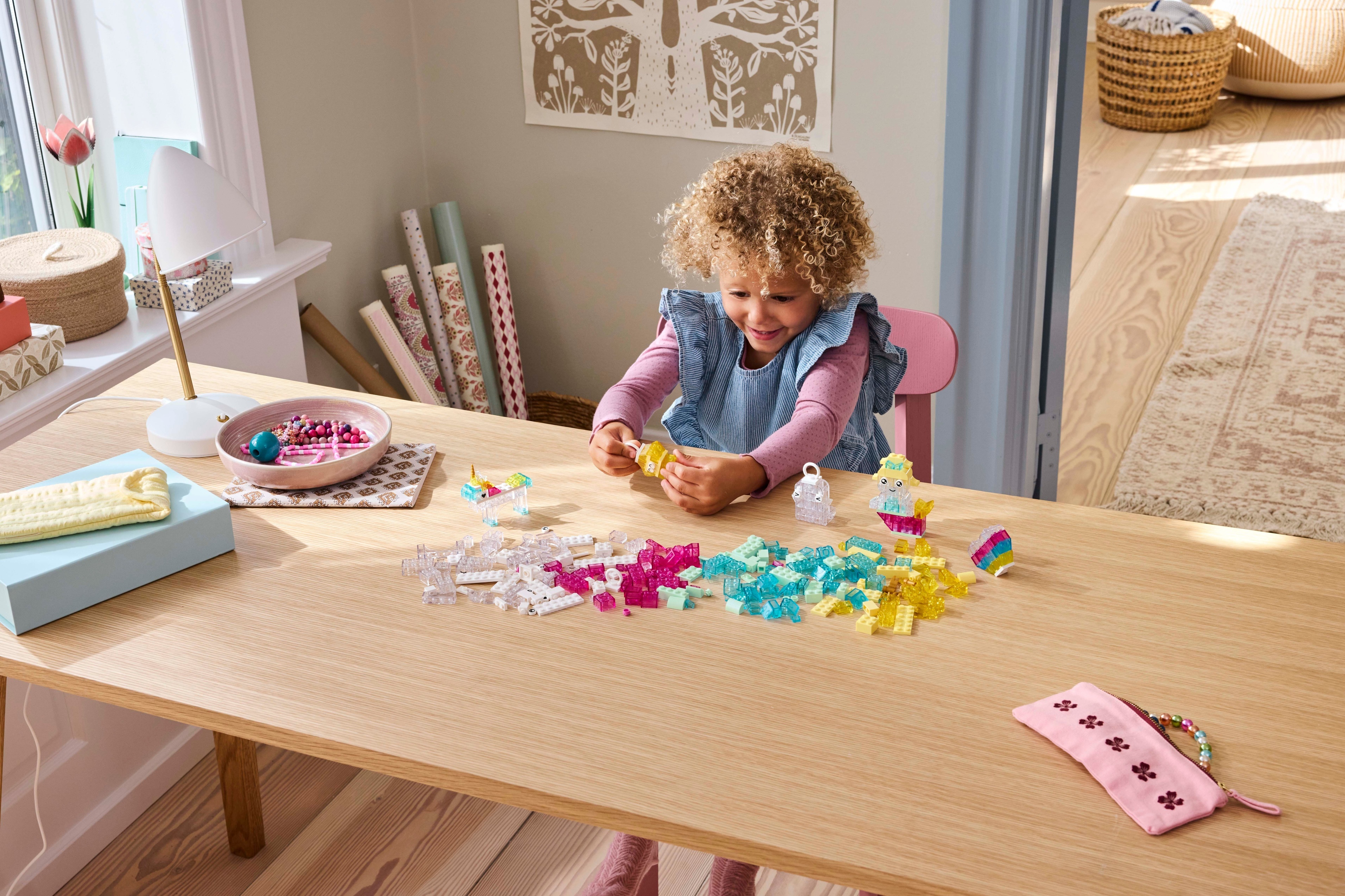 LEGO Classic 11040 – Läpinäkyvien palikoiden taikalaatikko