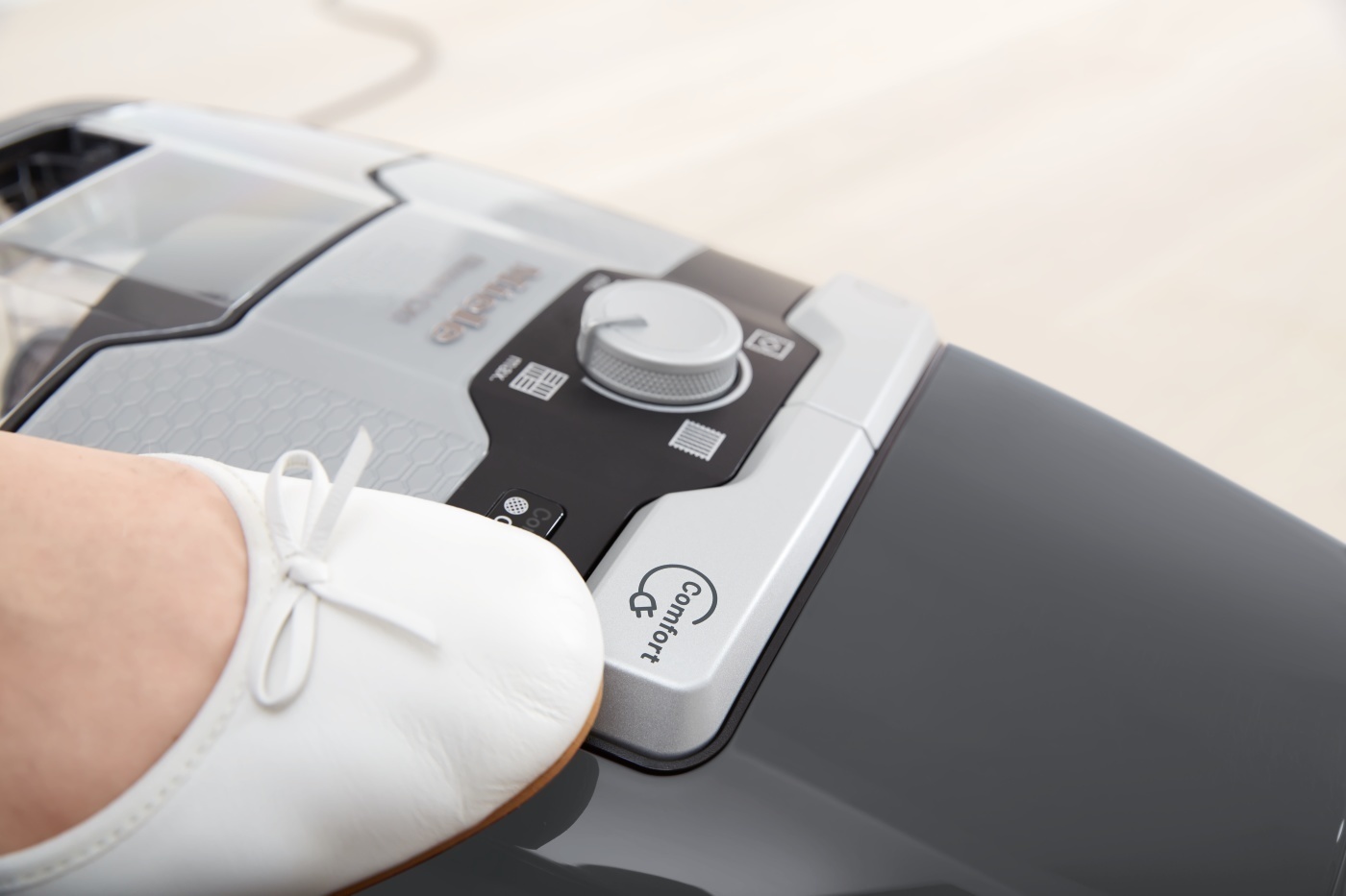 Miele Blizzard CX1 -pölypussiton pölynimuri