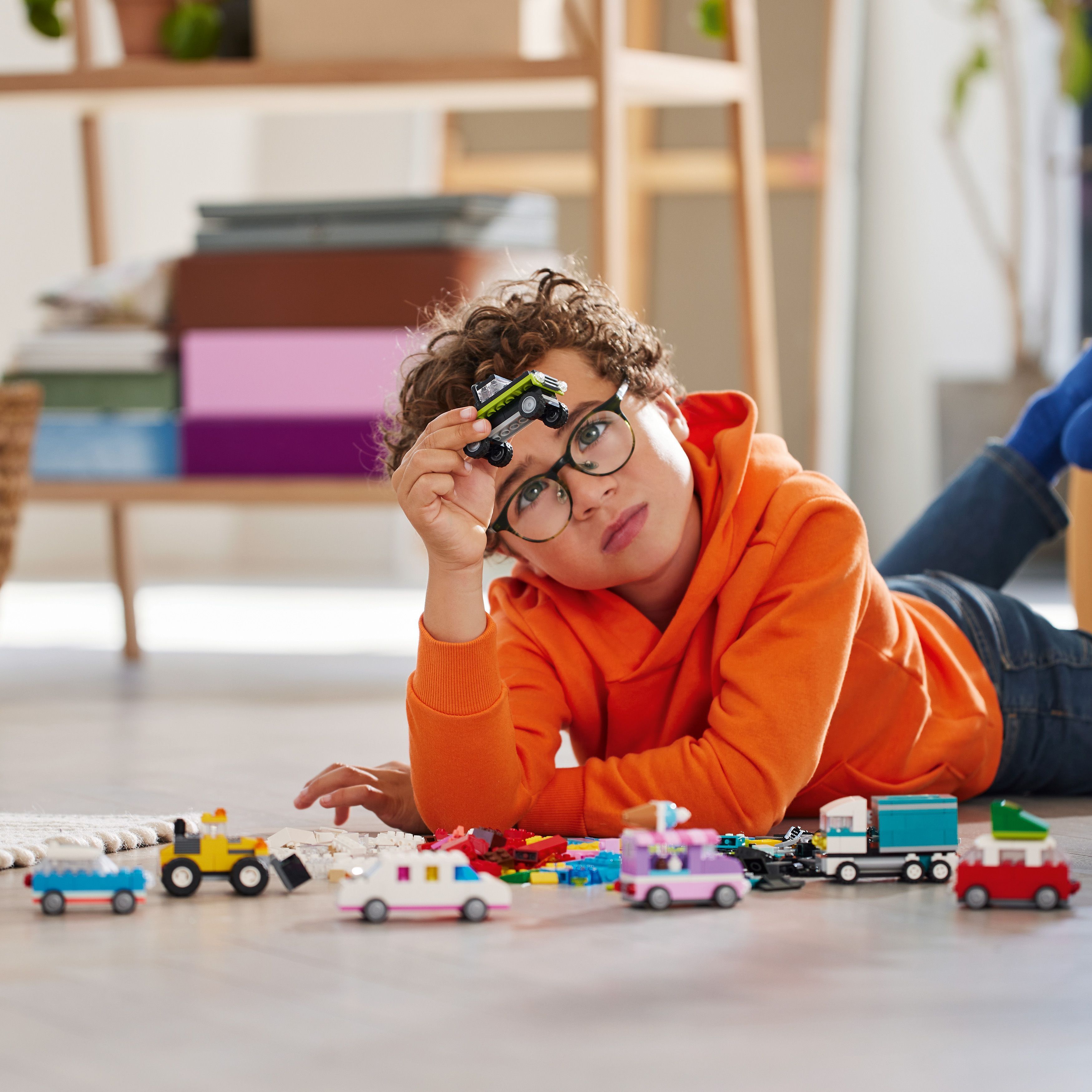 LEGO Classic 11036  - Luovat ajoneuvot