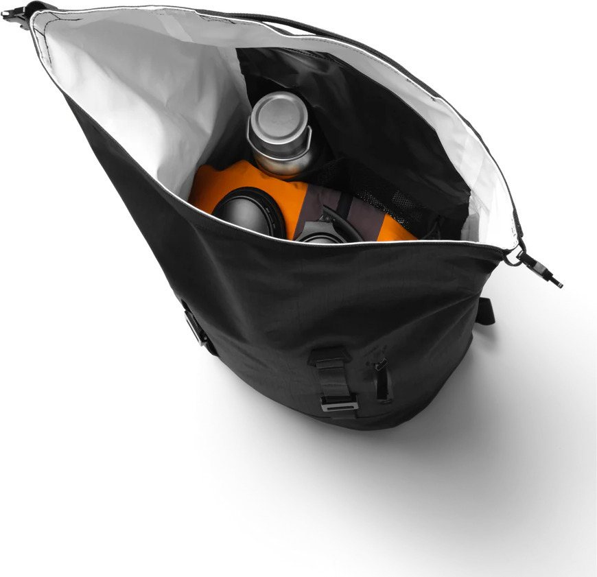 Db The Ramverk 21L Backpack -reppu, reflective black