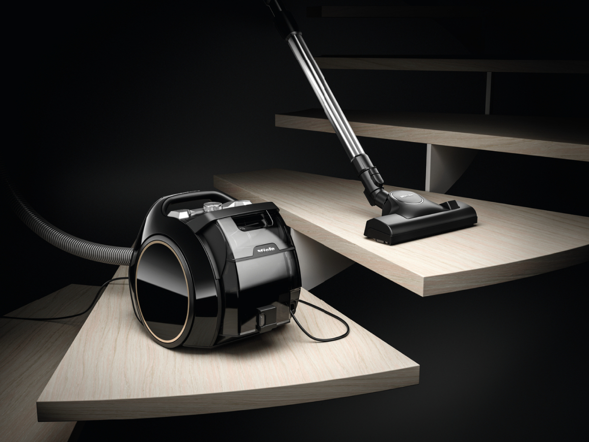Miele Boost CX1 Cat&Dog PowerLine -pölypussiton pölynimuri, musta