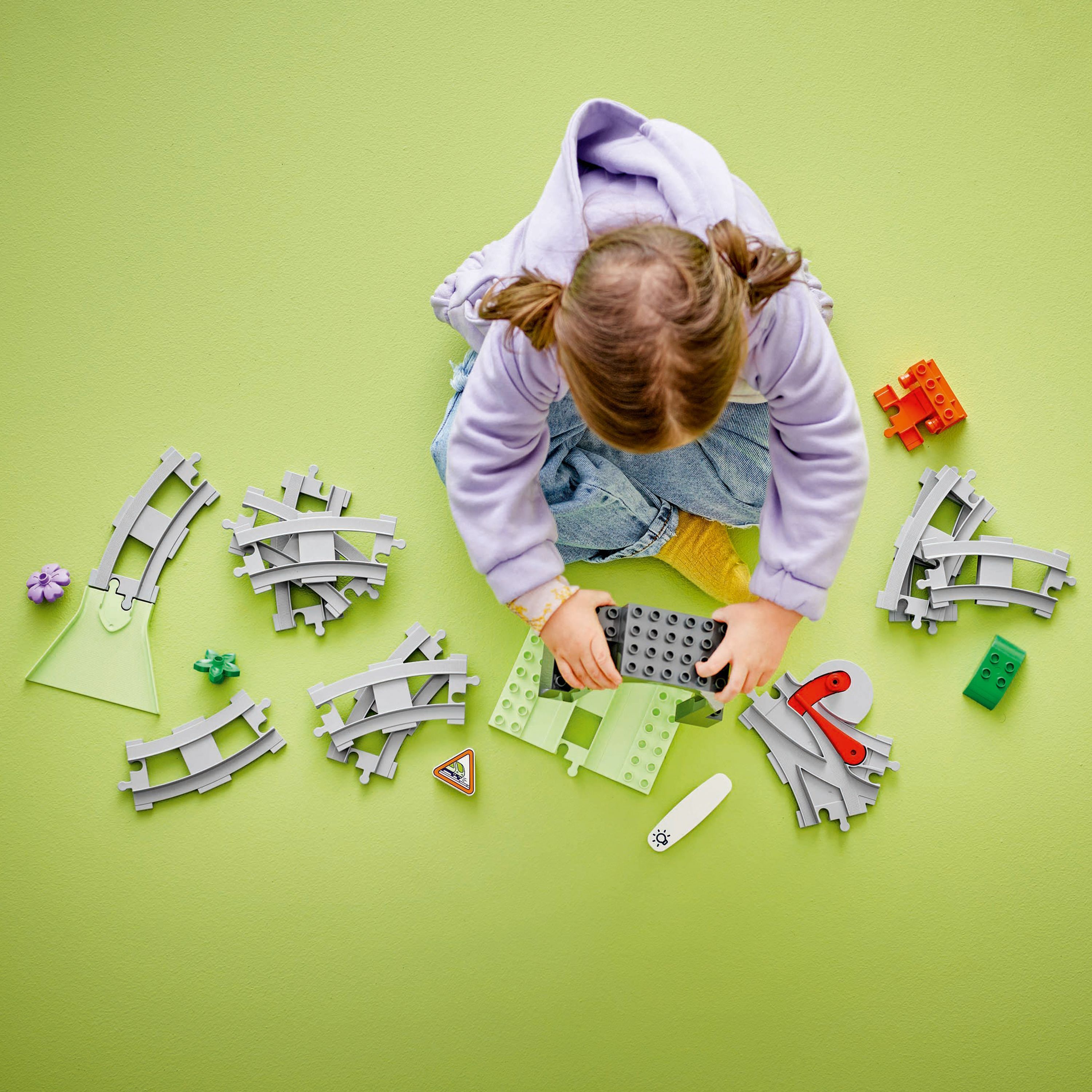 LEGO DUPLO Town 10425 – Tunneli ja raiteet ‑laajennussarja