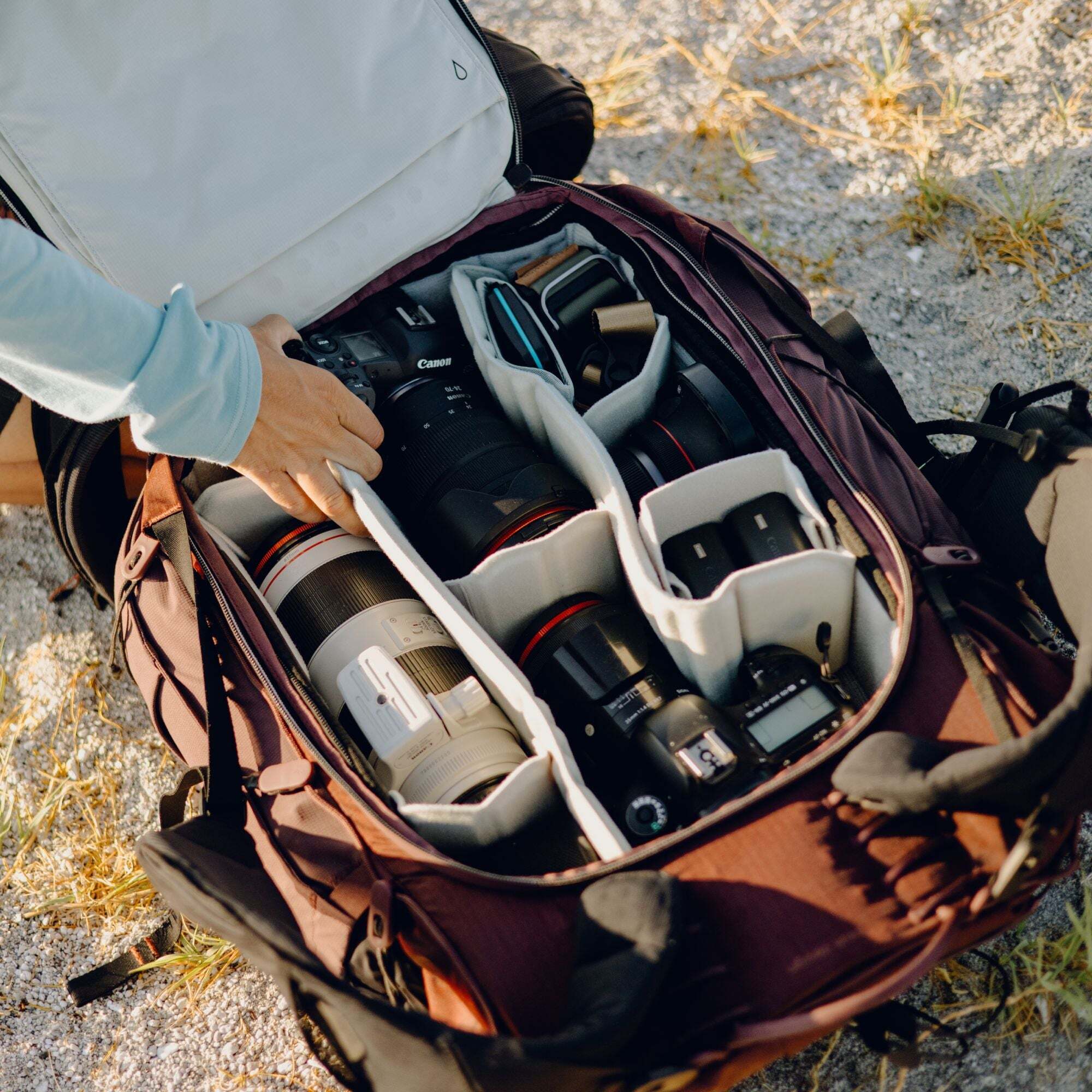 Peak Design Outdoor Backpack 45L -reppu, punainen kuunpimennys