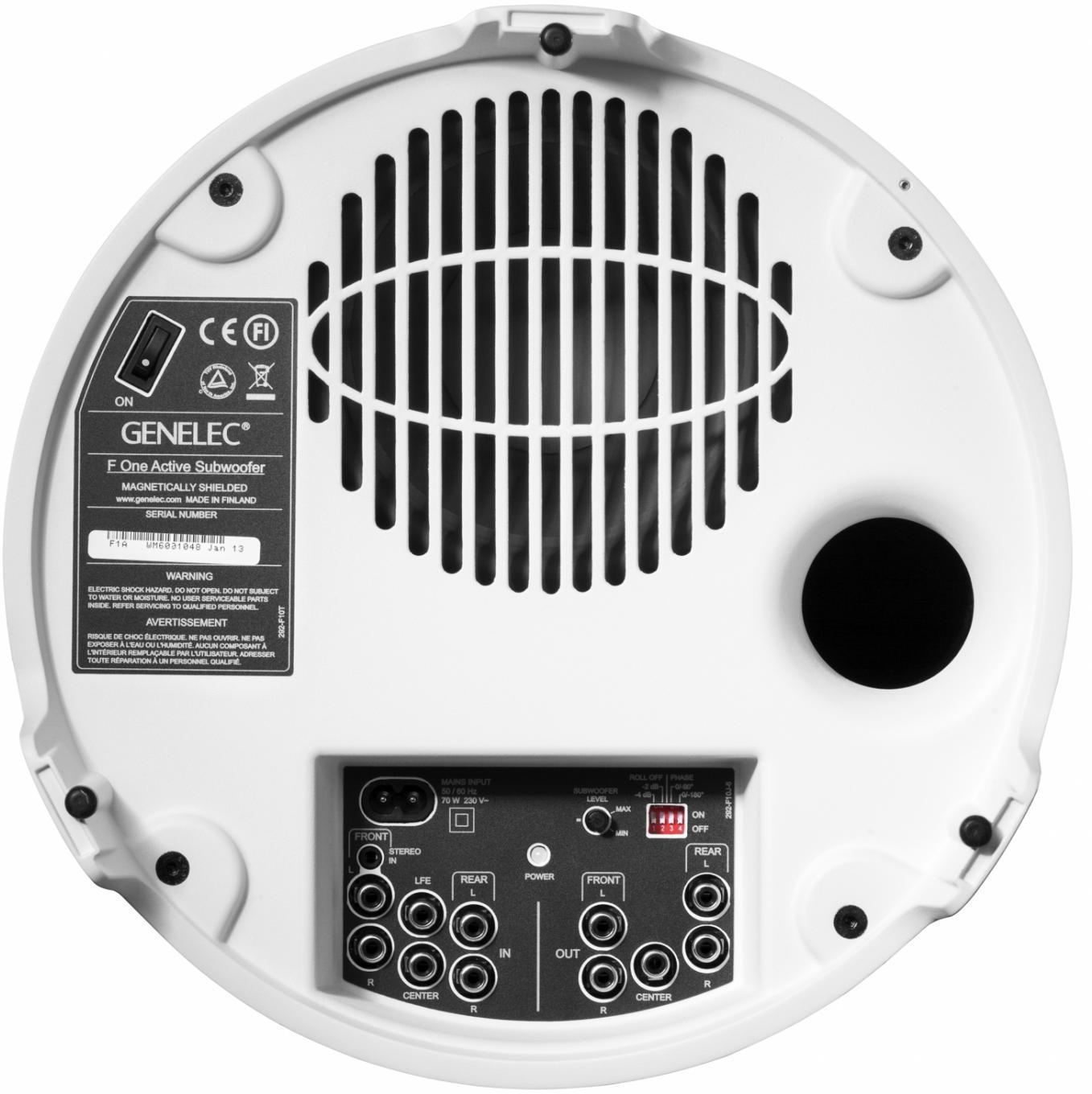 Voitko kytkeä kaksi powered subwooferia