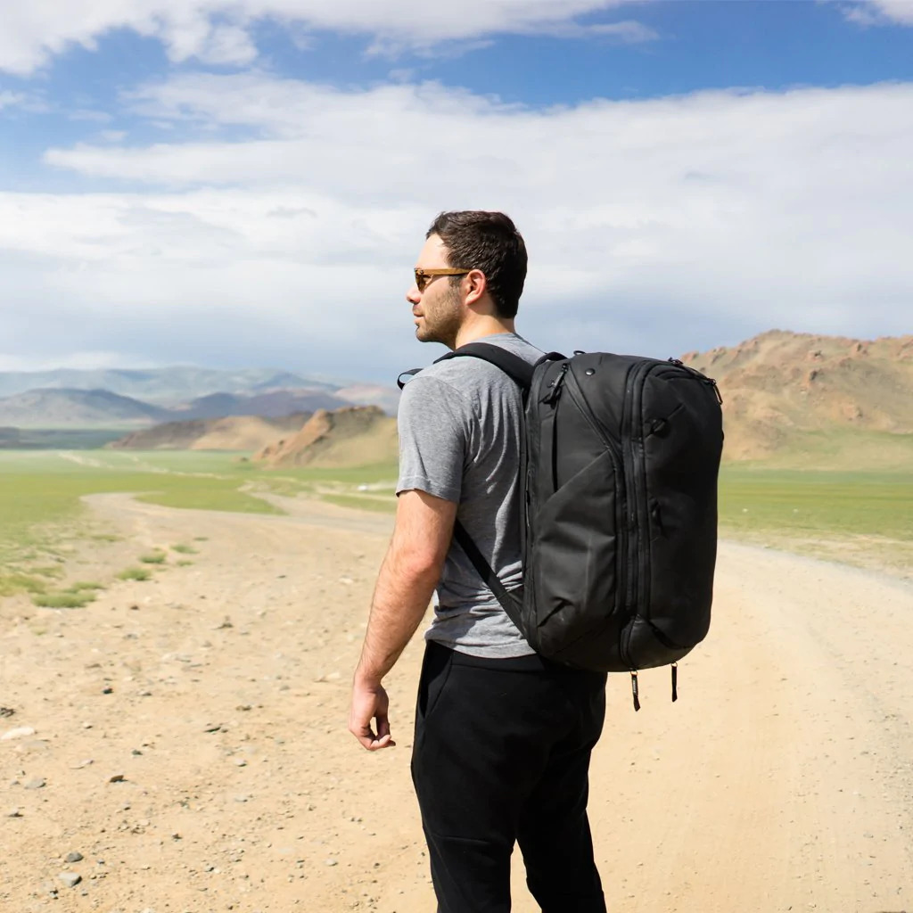 Peak Design Travel Backpack 45L -päiväreppu, musta