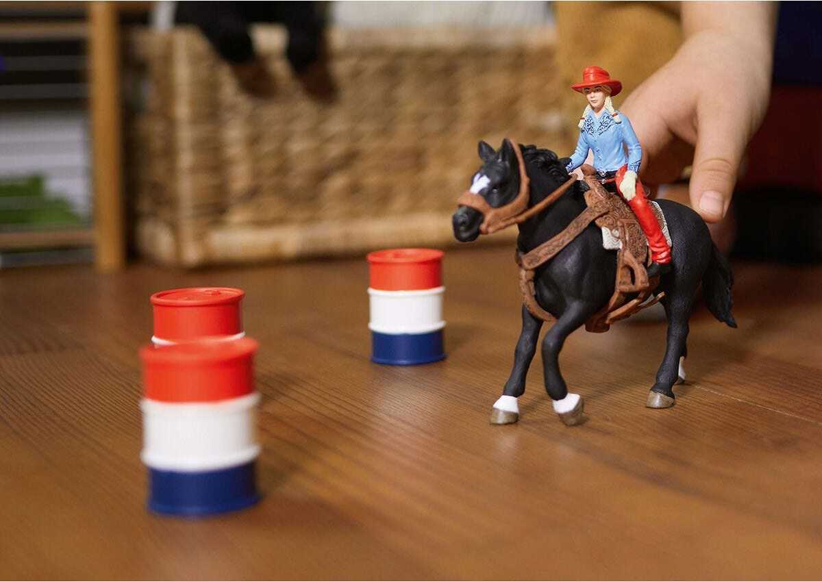 Schleich Farm World 42576 Lehmityttö ja tynnyrikisa