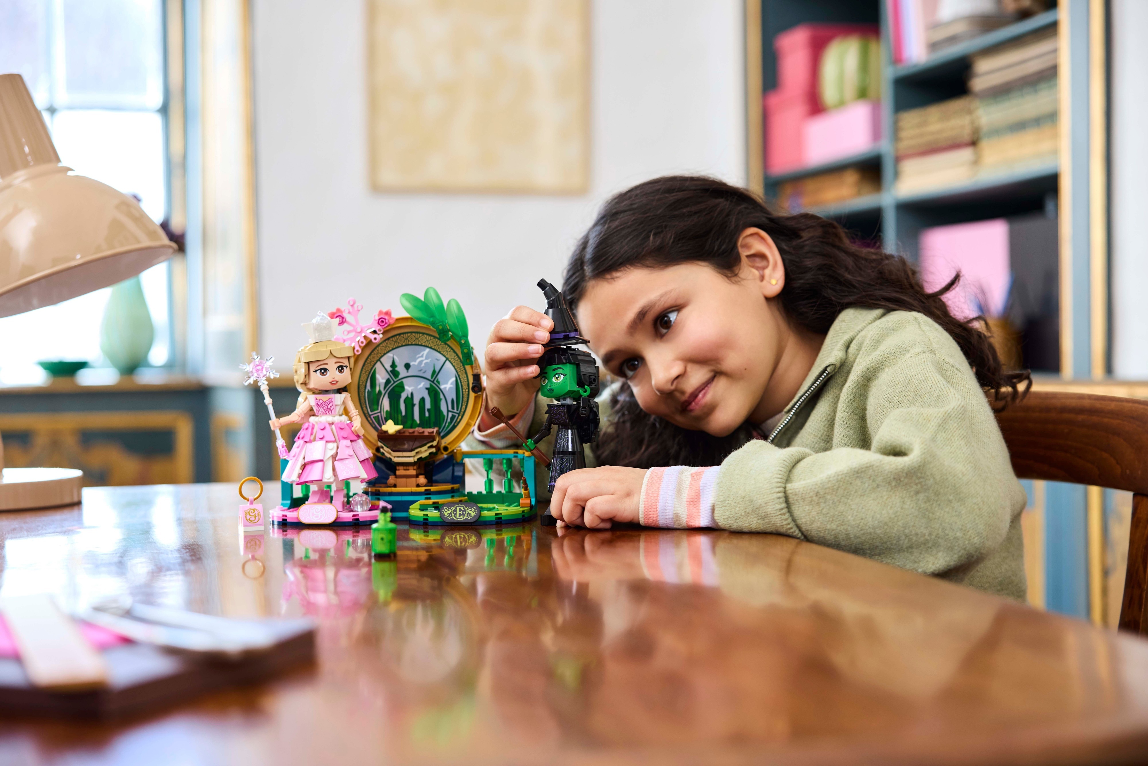 LEGO Wicked 75681 – Glinda, Elphaba ja Nessarose Shizin yliopistossa