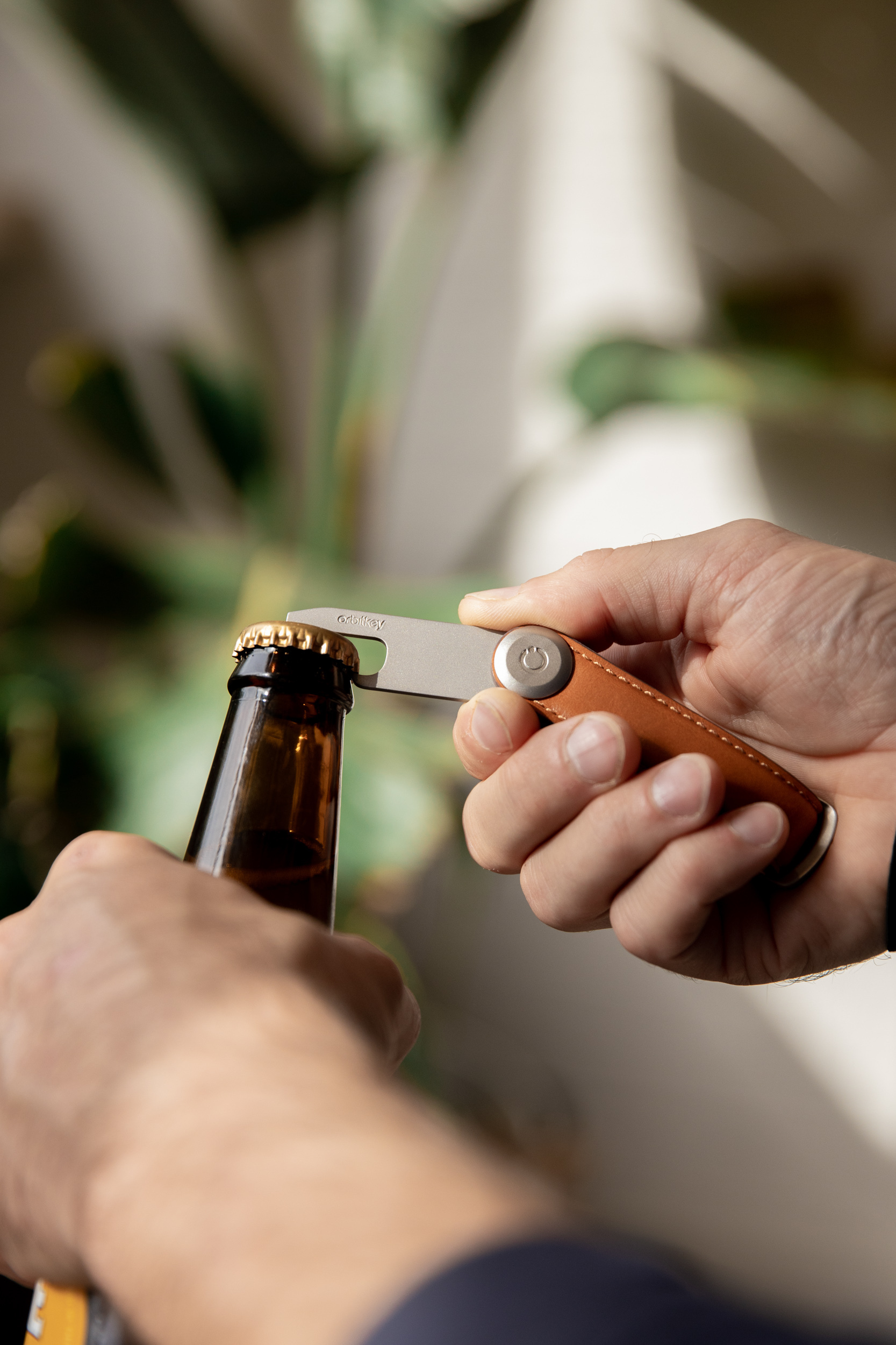 Orbitkey Bottle Opener -pullonavaaja