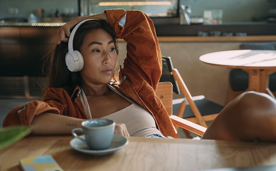 JBL Tune 520BT Bluetooth-sankakuulokkeet, valkoinen
