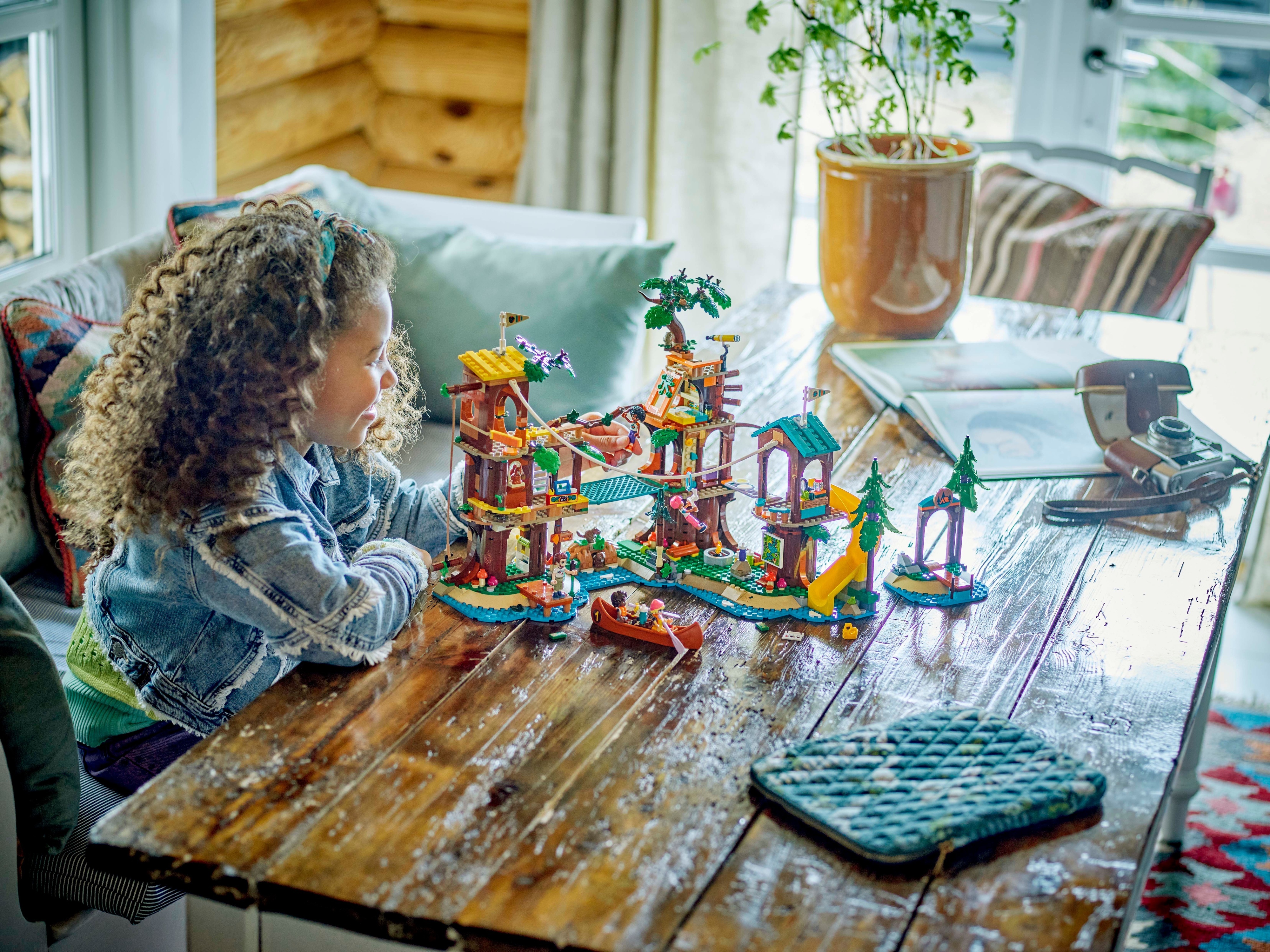 LEGO Friends 42631  - Seikkailuleirin puumaja