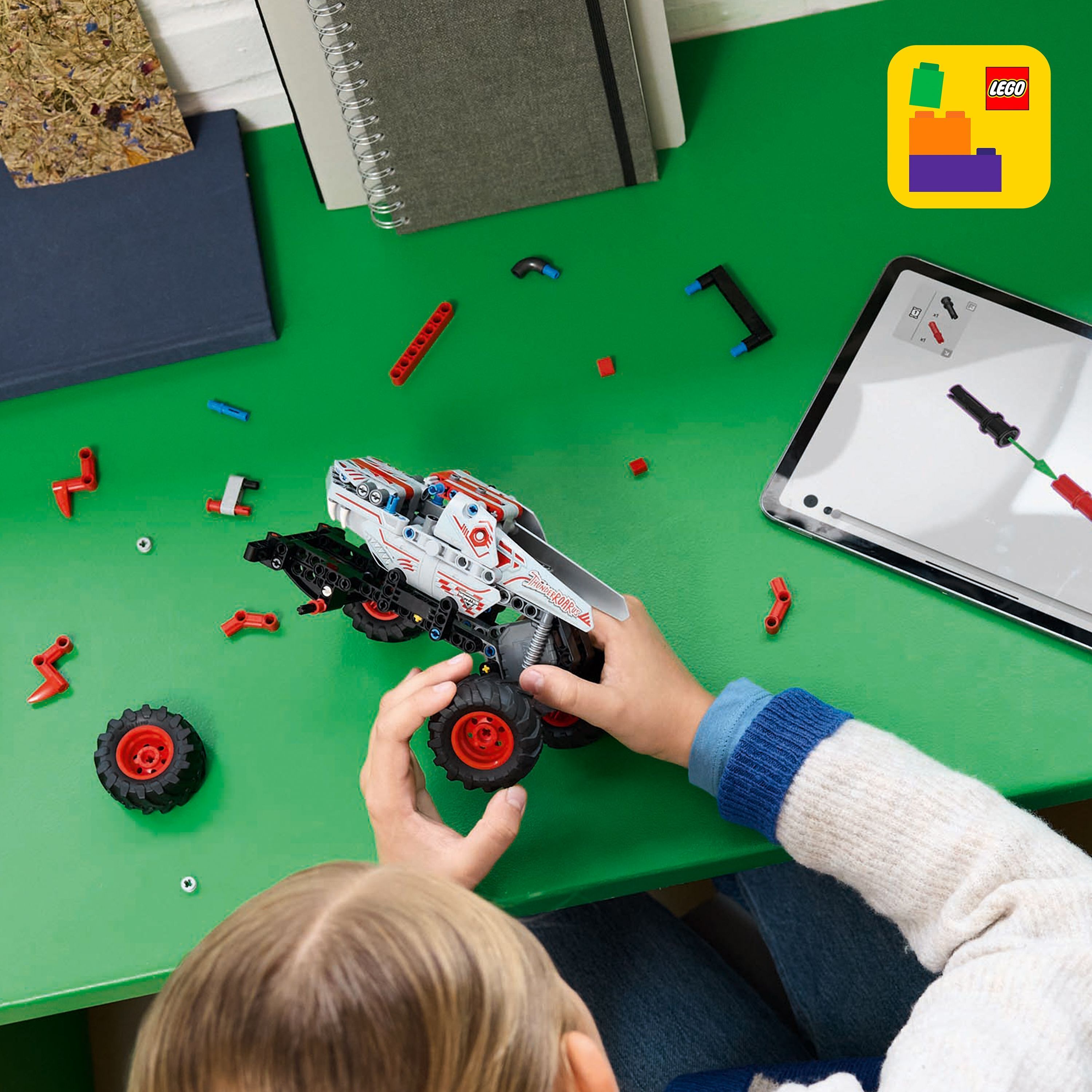 LEGO Technic 42200 – Monster Jam ThunderROARus ‑vetomoottoriauto