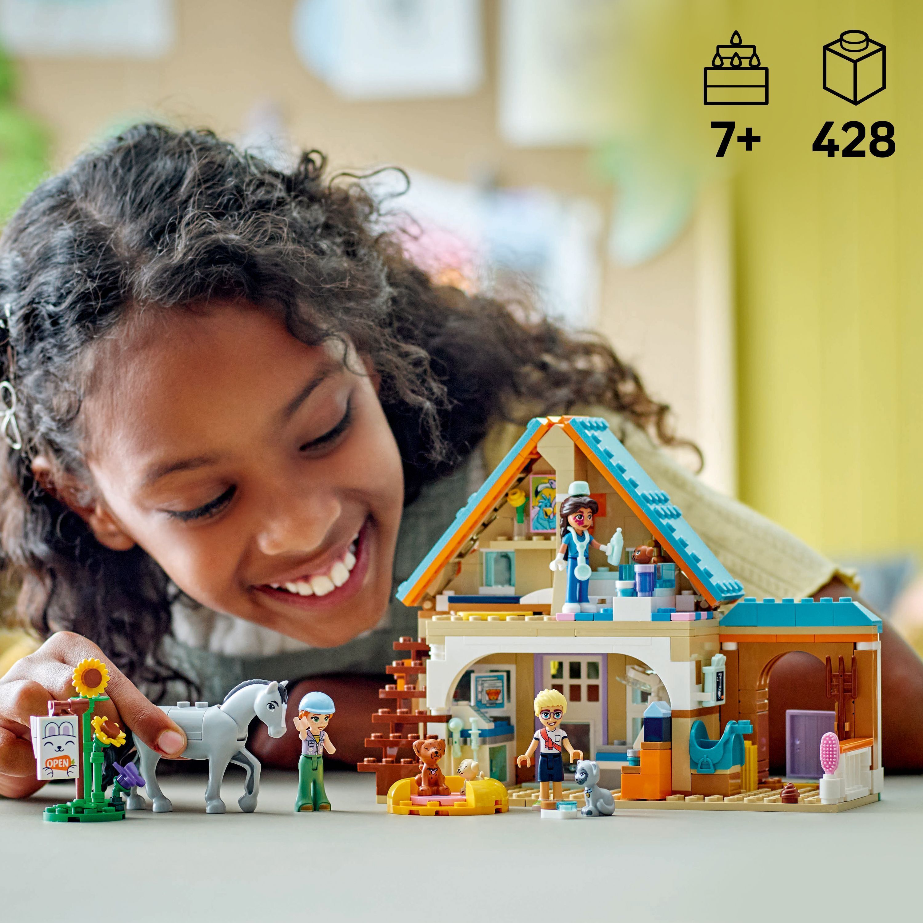 LEGO Friends 42651 – Hevos‑ ja lemmikkisairaala