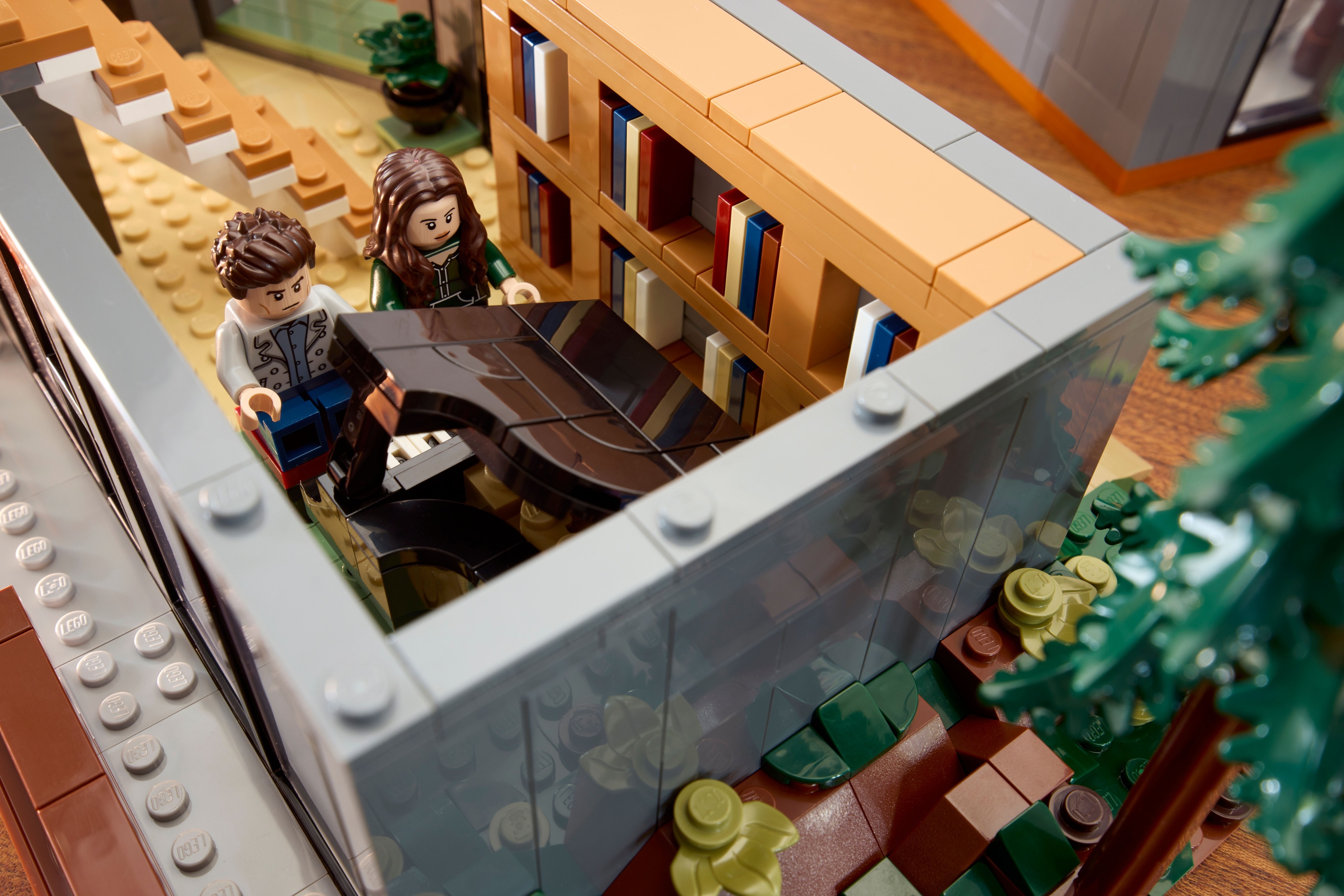 LEGO Botanicals 10347 – Pieni aurinkoinen kukkakimppu