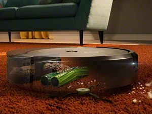 iRobot Roomba Combo 10 Max robotti-imuri AutoWash-telakalla
