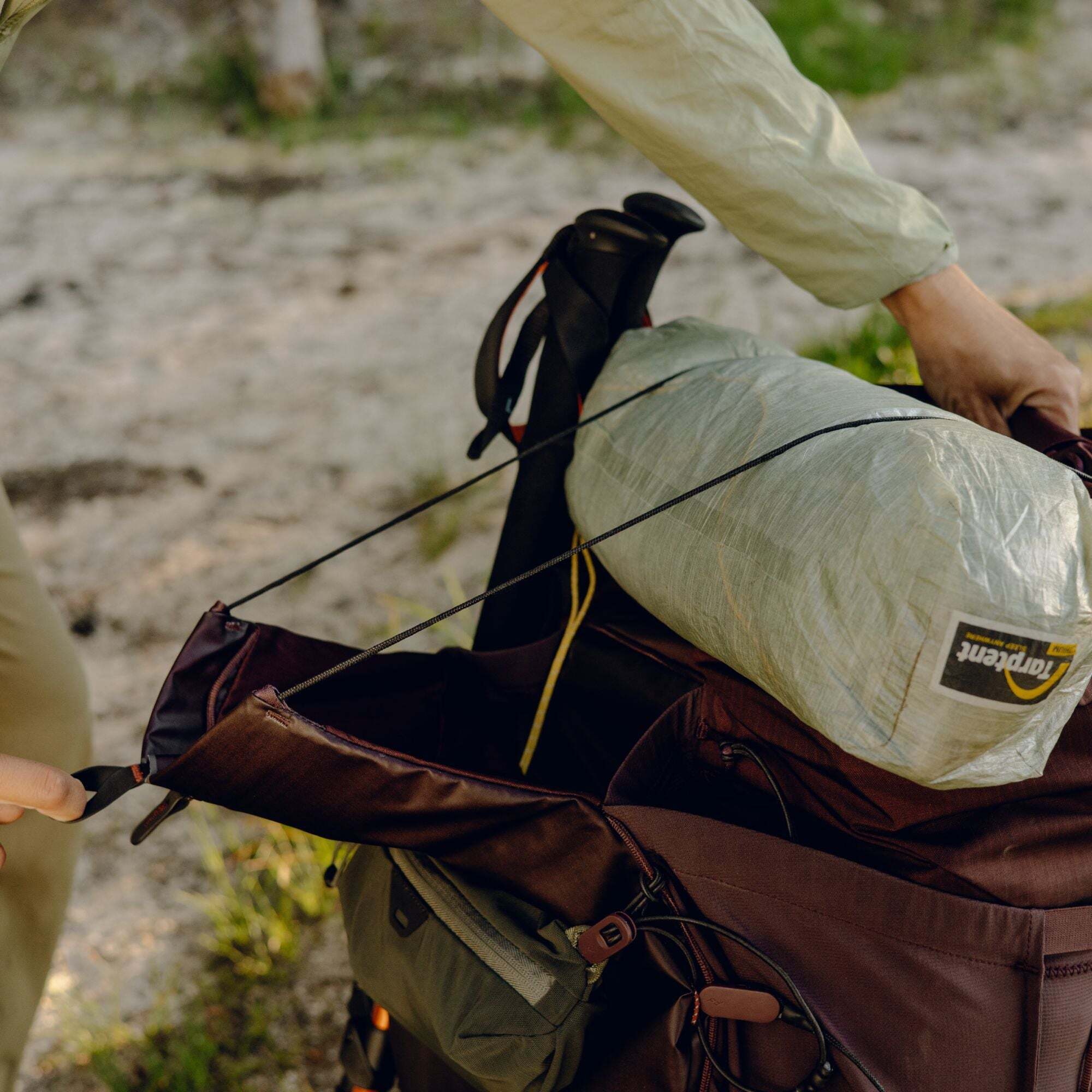Peak Design Outdoor Backpack 45L -reppu, punainen kuunpimennys