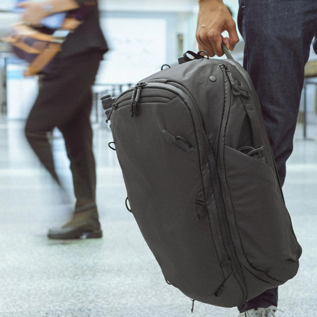 Peak Design Travel Backpack 45L -päiväreppu, musta