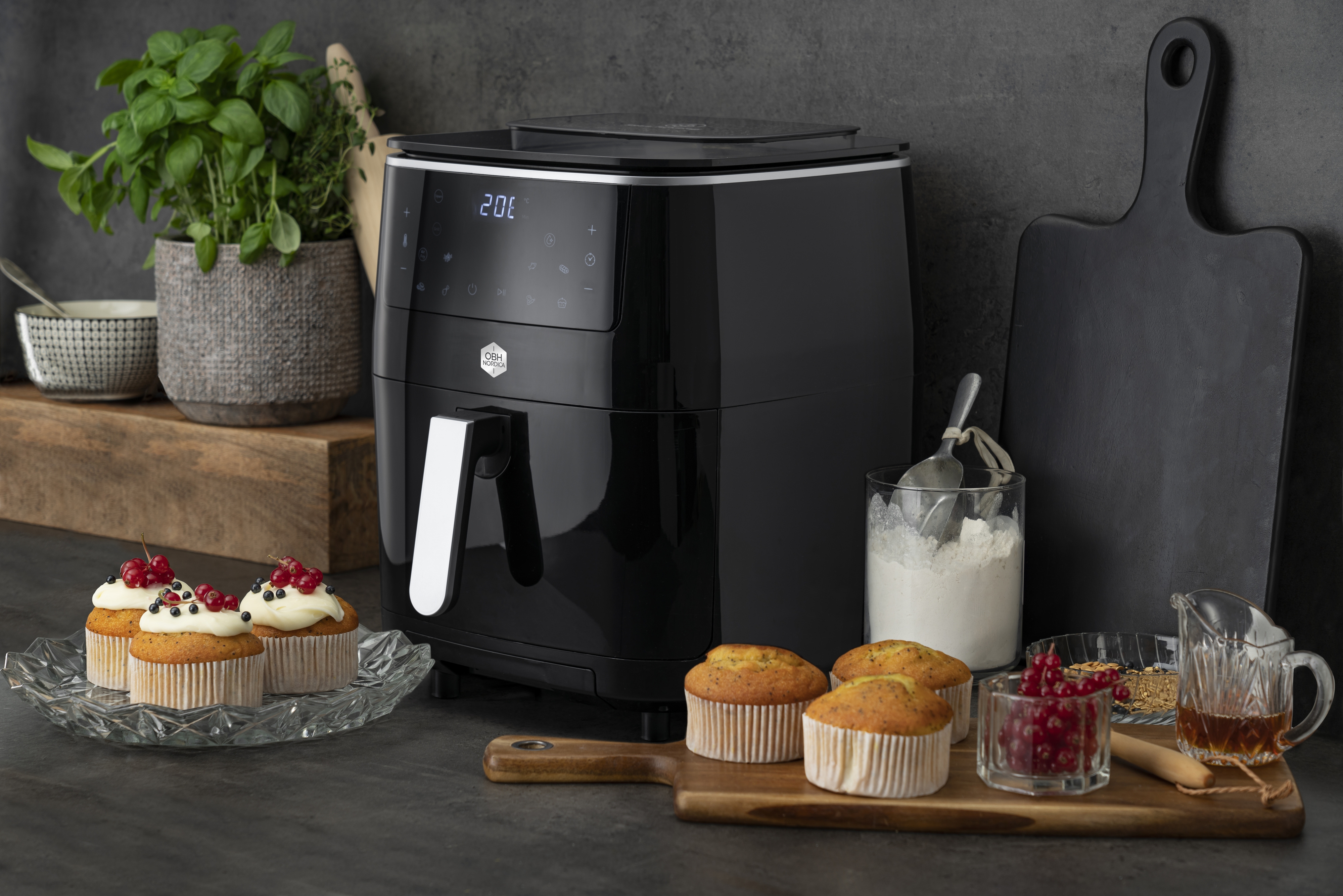 OBH Nordica Easy Fry & Grill Steam+ 3-in-1 -airfryer höyrytys- ja grillitoiminnolla, musta