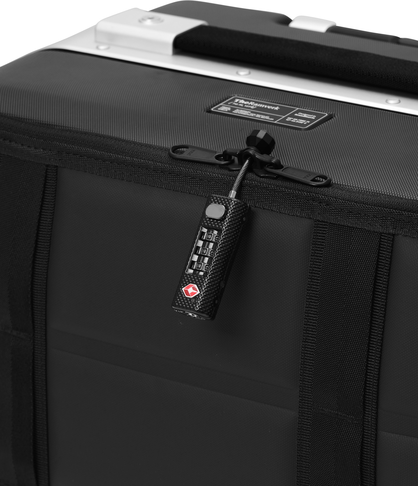 Db The Ramverk Pro Front-Access Cabin Luggage -matkalaukku, 55 cm, musta/hopea