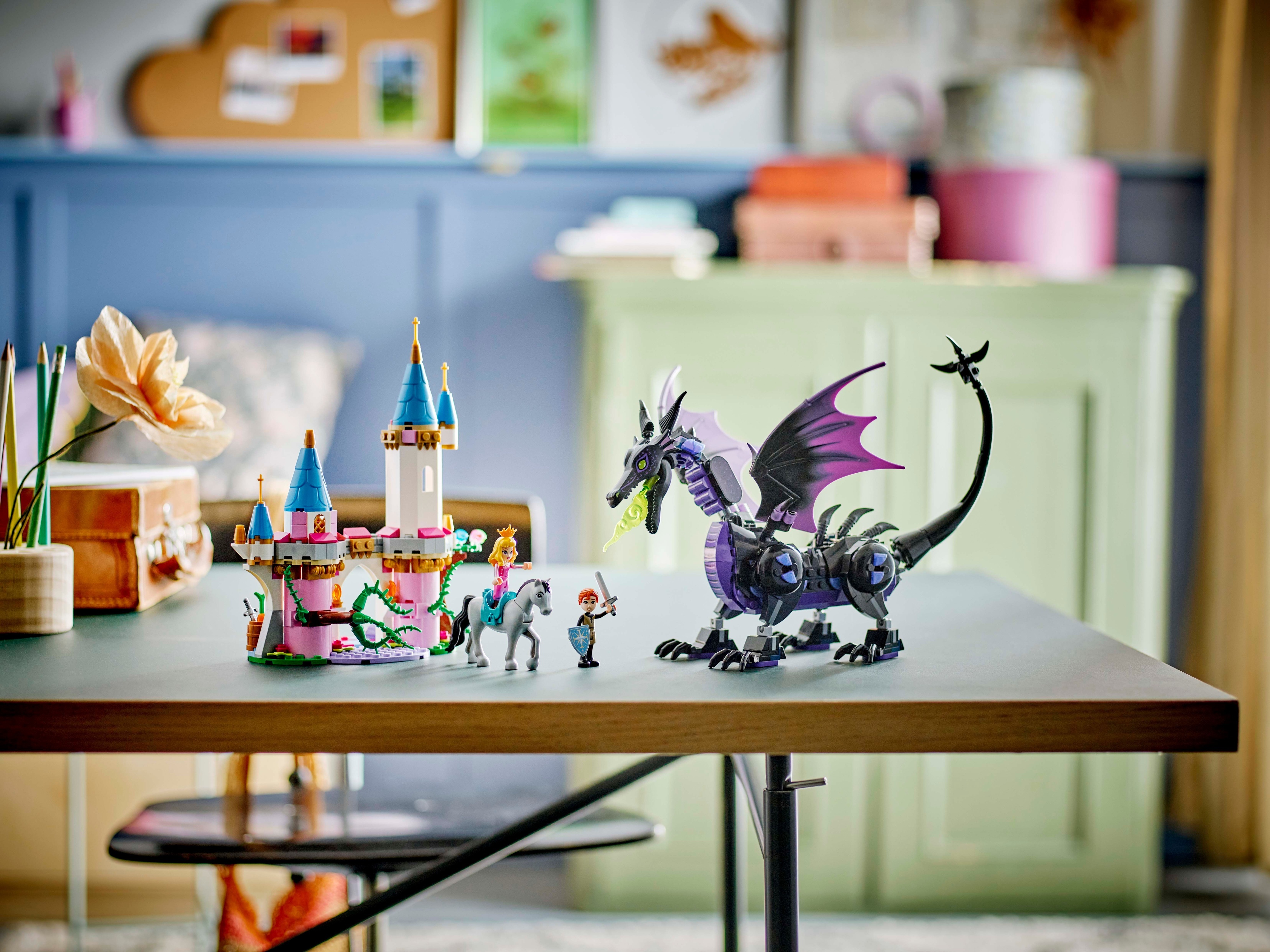 LEGO Disney Princess 43240  - Pahatar lohikäärmeenä