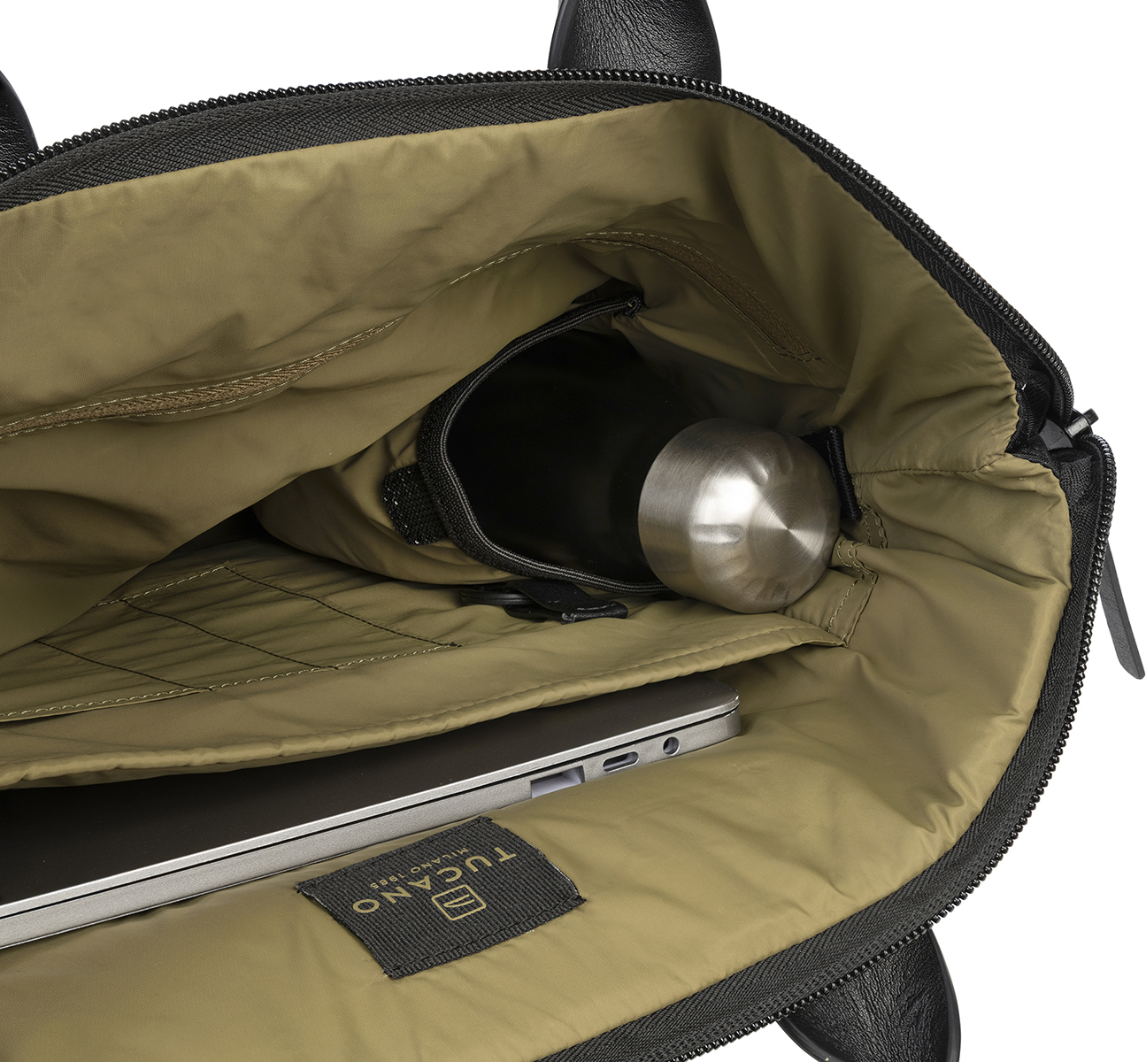 Tucano Desert Premium -tietokonelaukku 15.6", musta