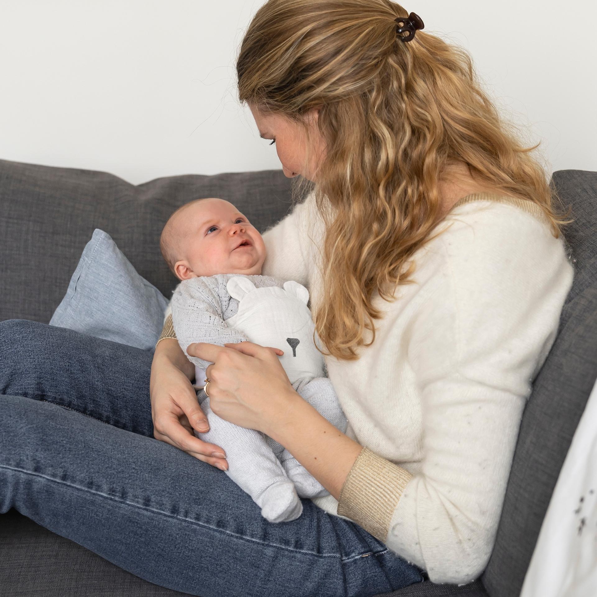 Doomoo Mom`n Play imetyssuoja pururenkaalla, tetra chocolat