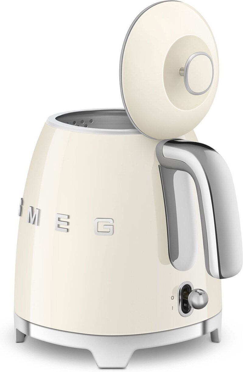 Smeg KLF05CREU -vedenkeitin, kermanvalkoinen