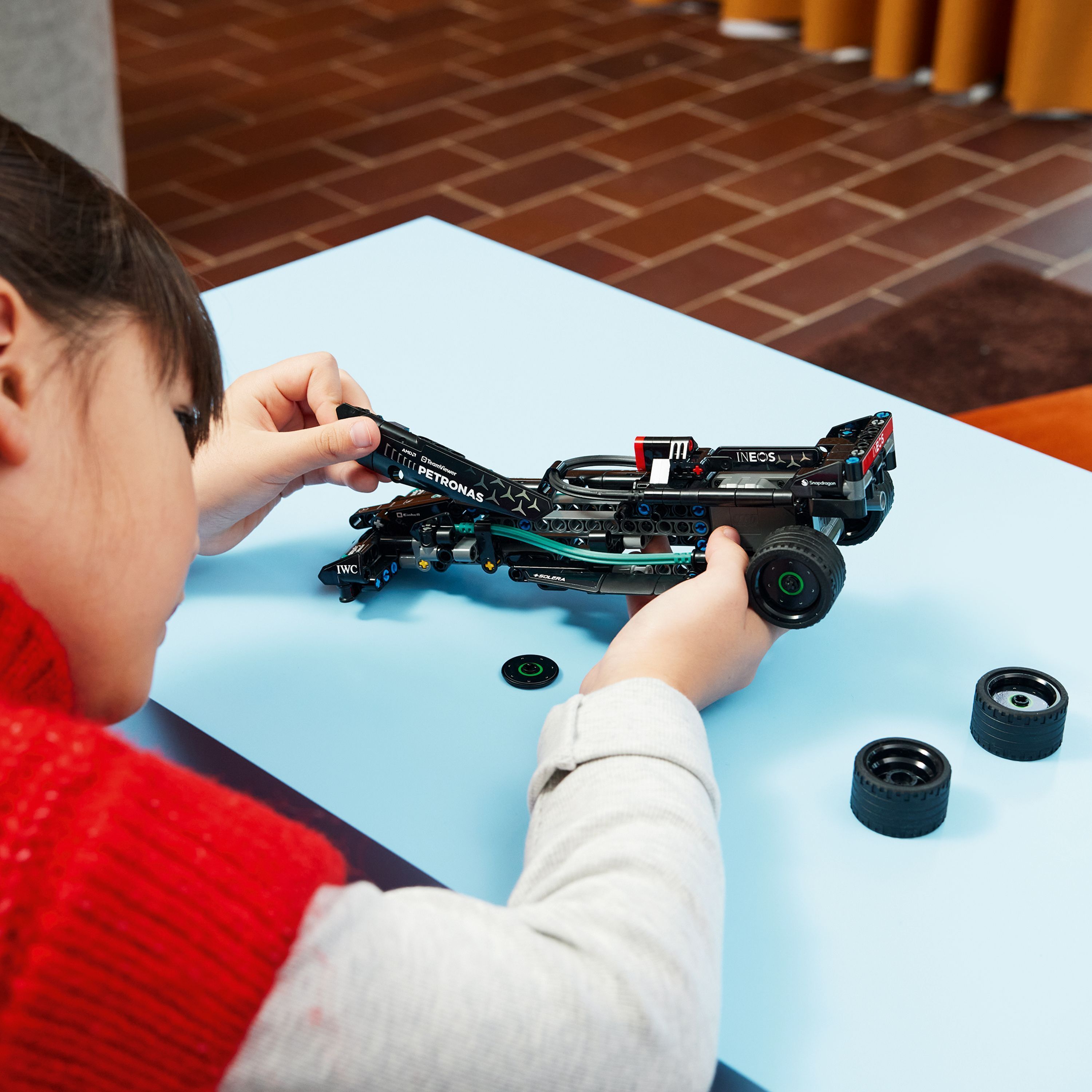 LEGO Technic 42165  - Mercedes-AMG F1 W14 E Performance Pull-Back