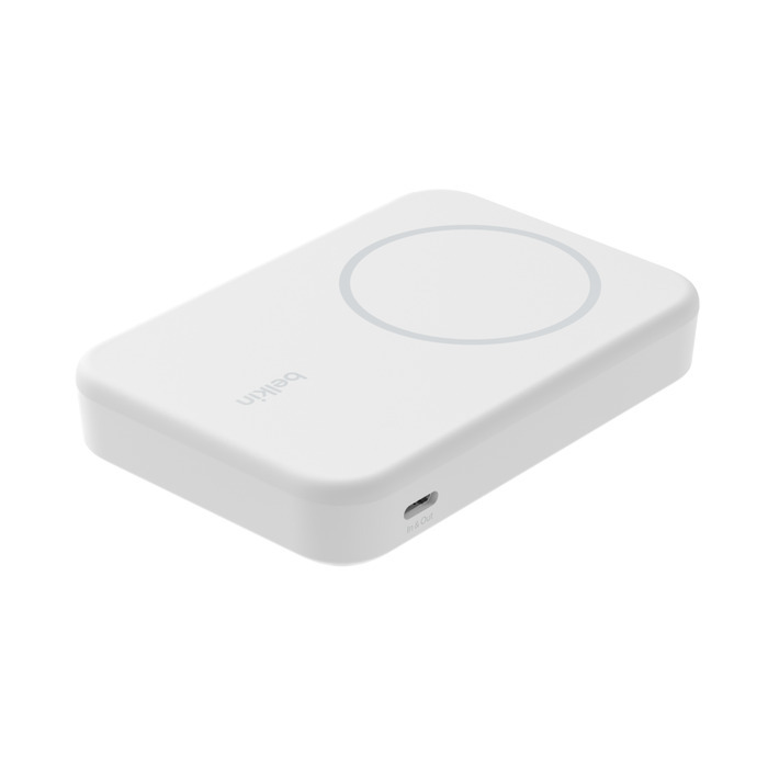 Belkin BoostCharge Pro Qi2 -varavirtalähde magneetilla, 8000 mAh, valkoinen
