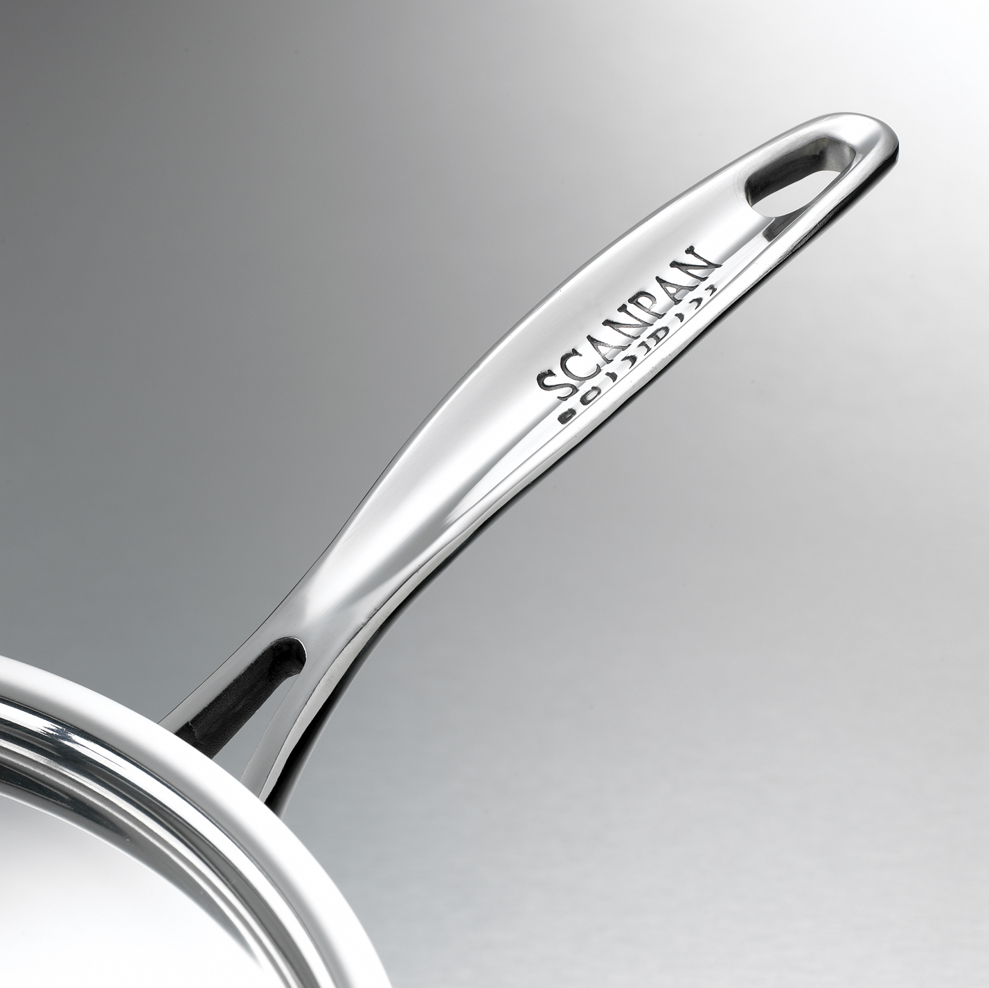 Scanpan Fusion 5 -kasari, 2,7 L