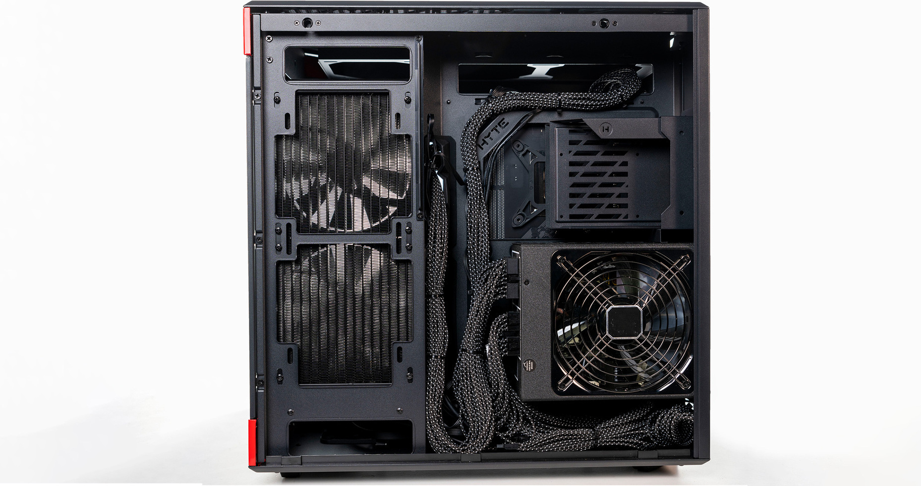 Hyte Y60 Black ATX-kotelo panoraamaikkunalla, musta