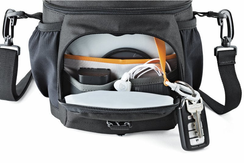 Lowepro Nova 140 AW II, musta