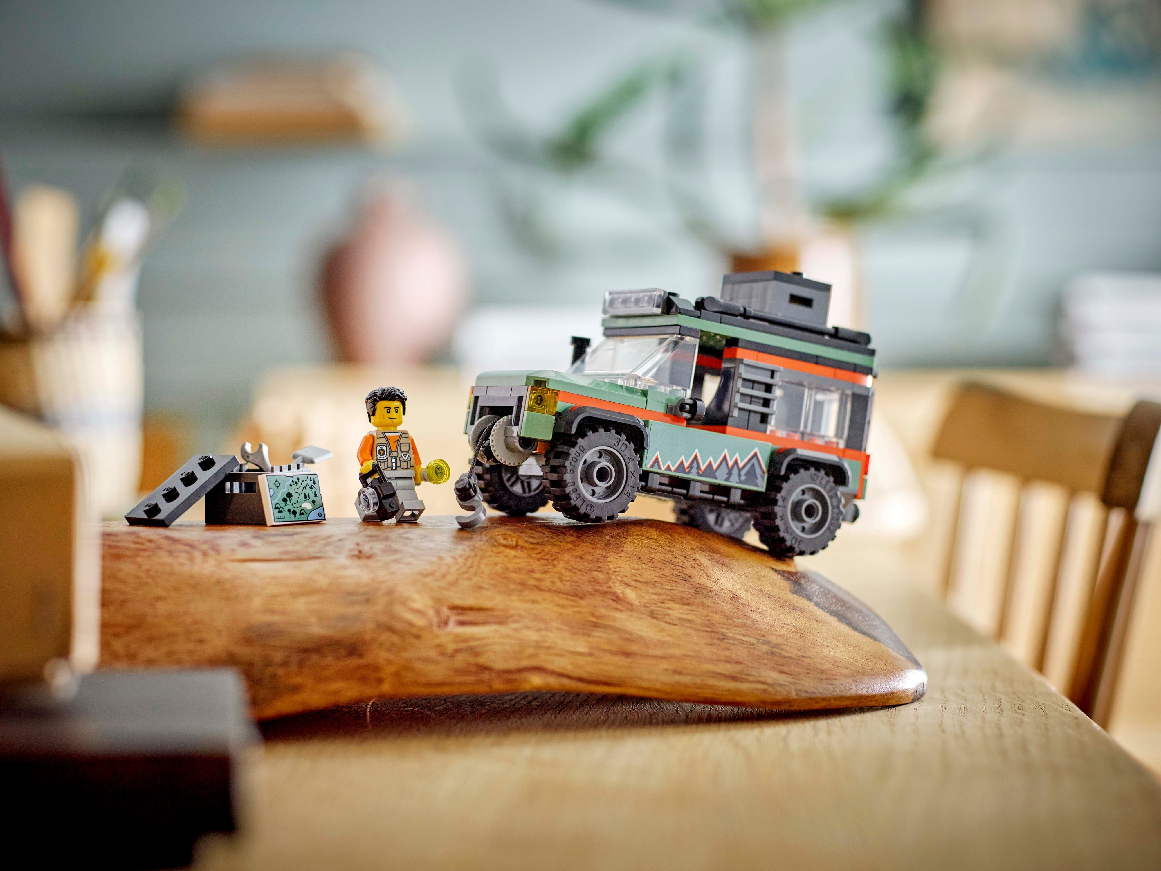 LEGO City 60447 – Nelivetoinen vuoristomaastoauto