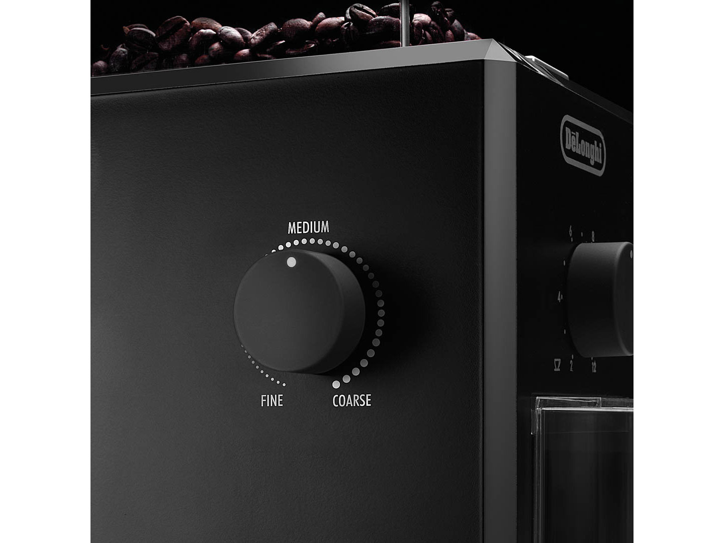 DeLonghi KG79 -kahvimylly, musta