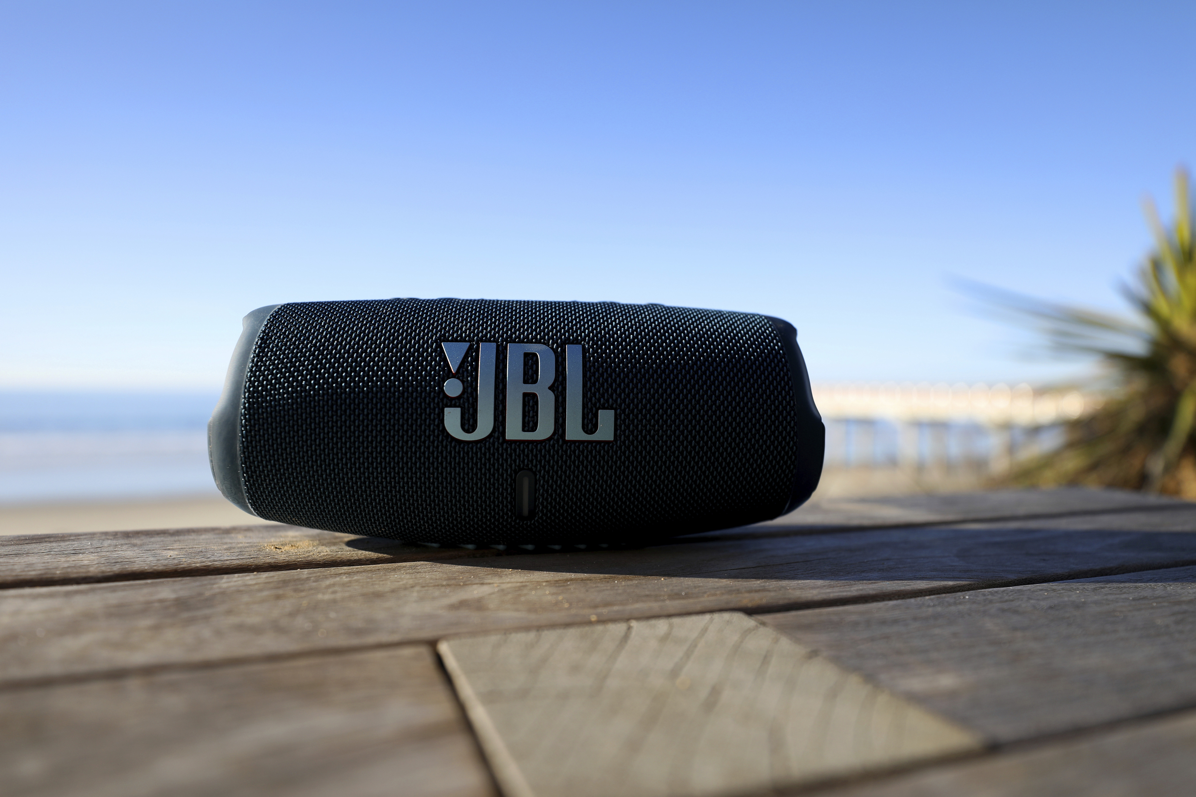 JBL Charge 5 -Bluetooth-kaiutin, musta