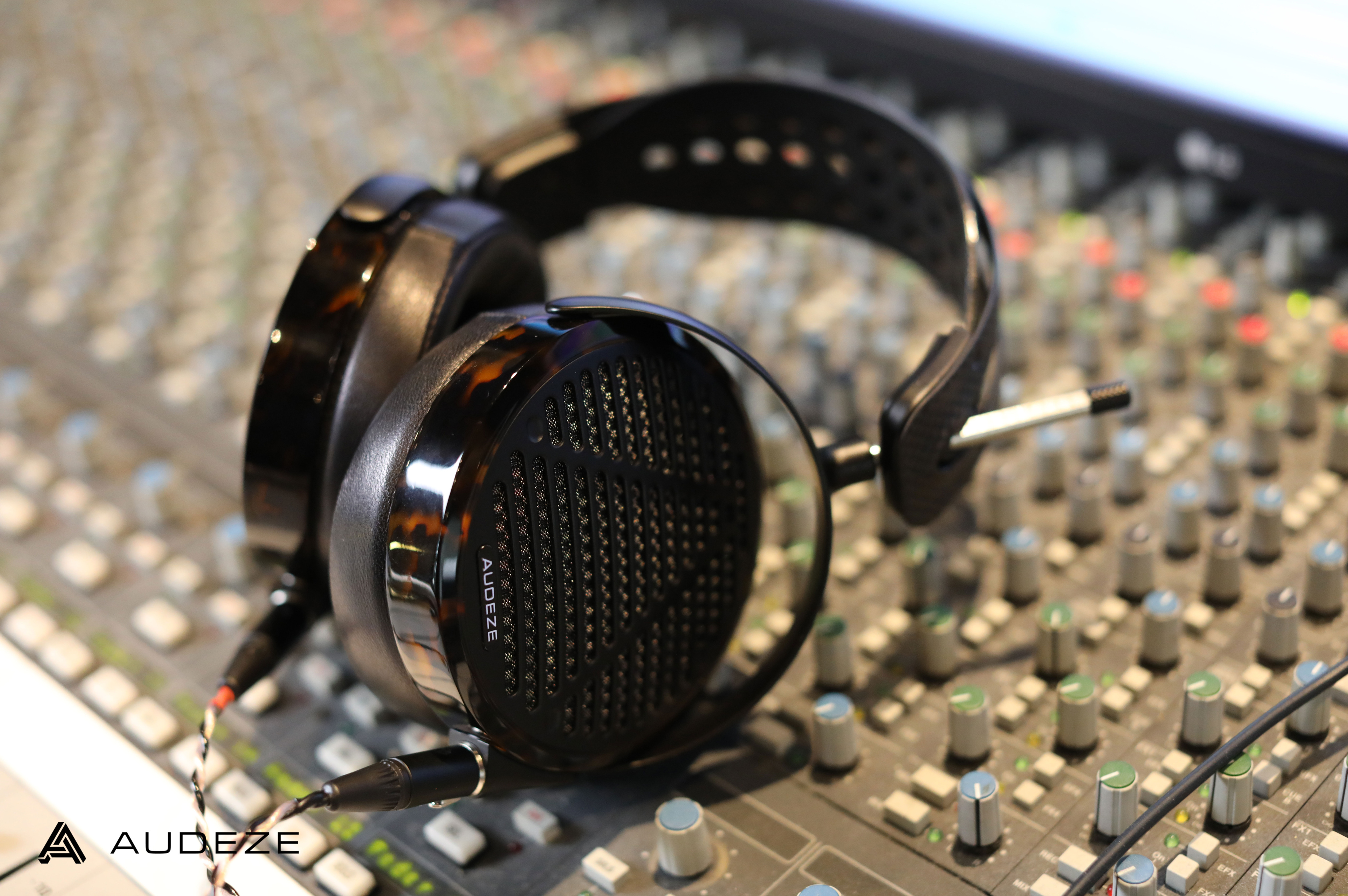 Audeze LCD-5 -kuulokkeet