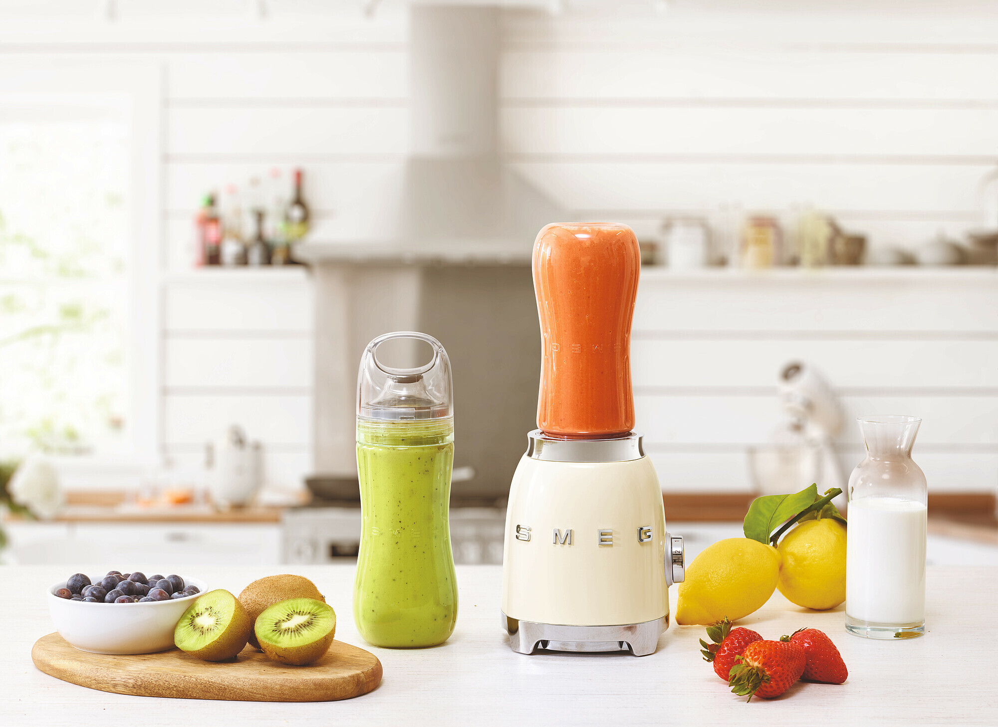 Smeg Personal Blender PBF01CREU -tehosekoitin, kerma