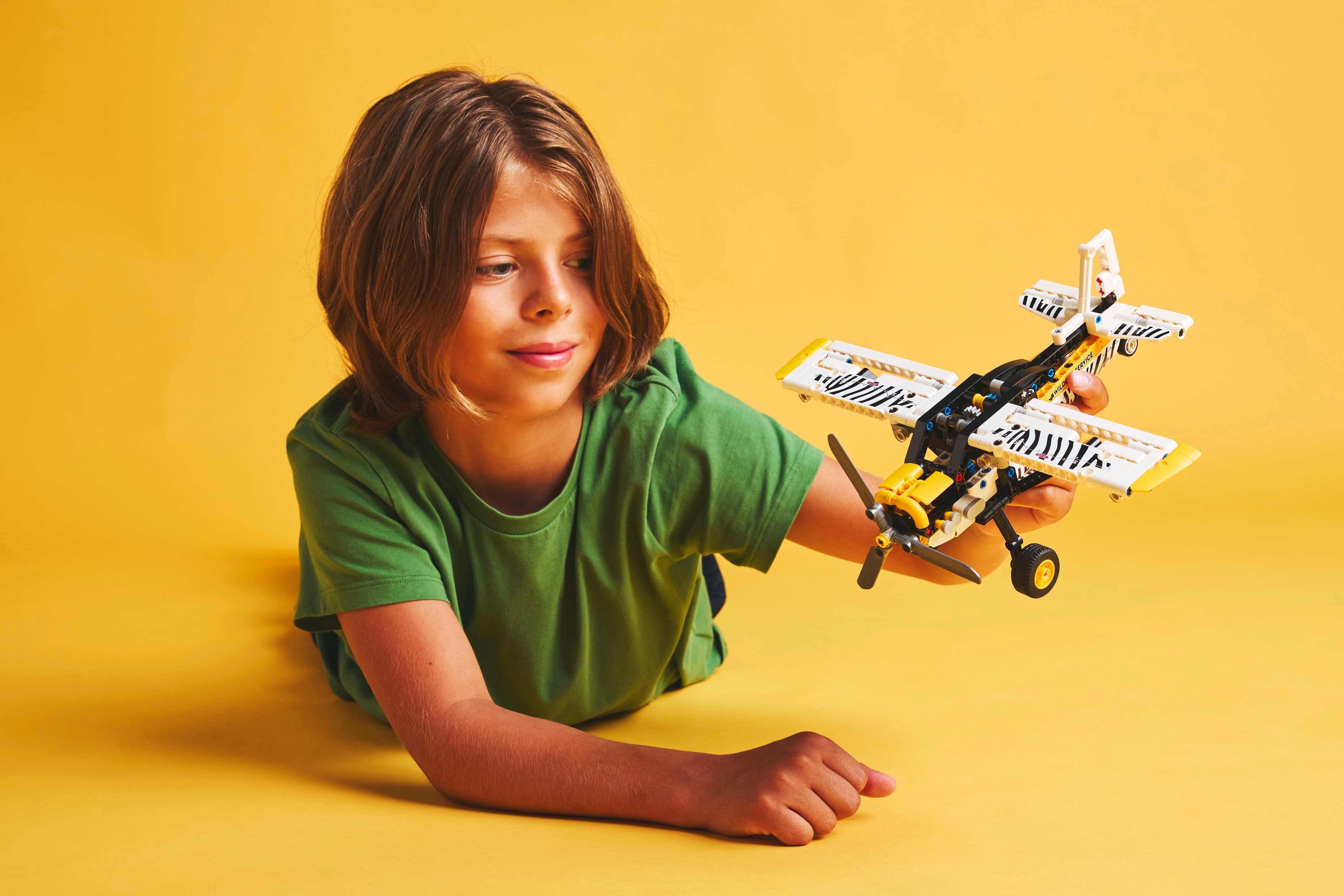 LEGO Technic 42198 – Syrjäseudun pienkone