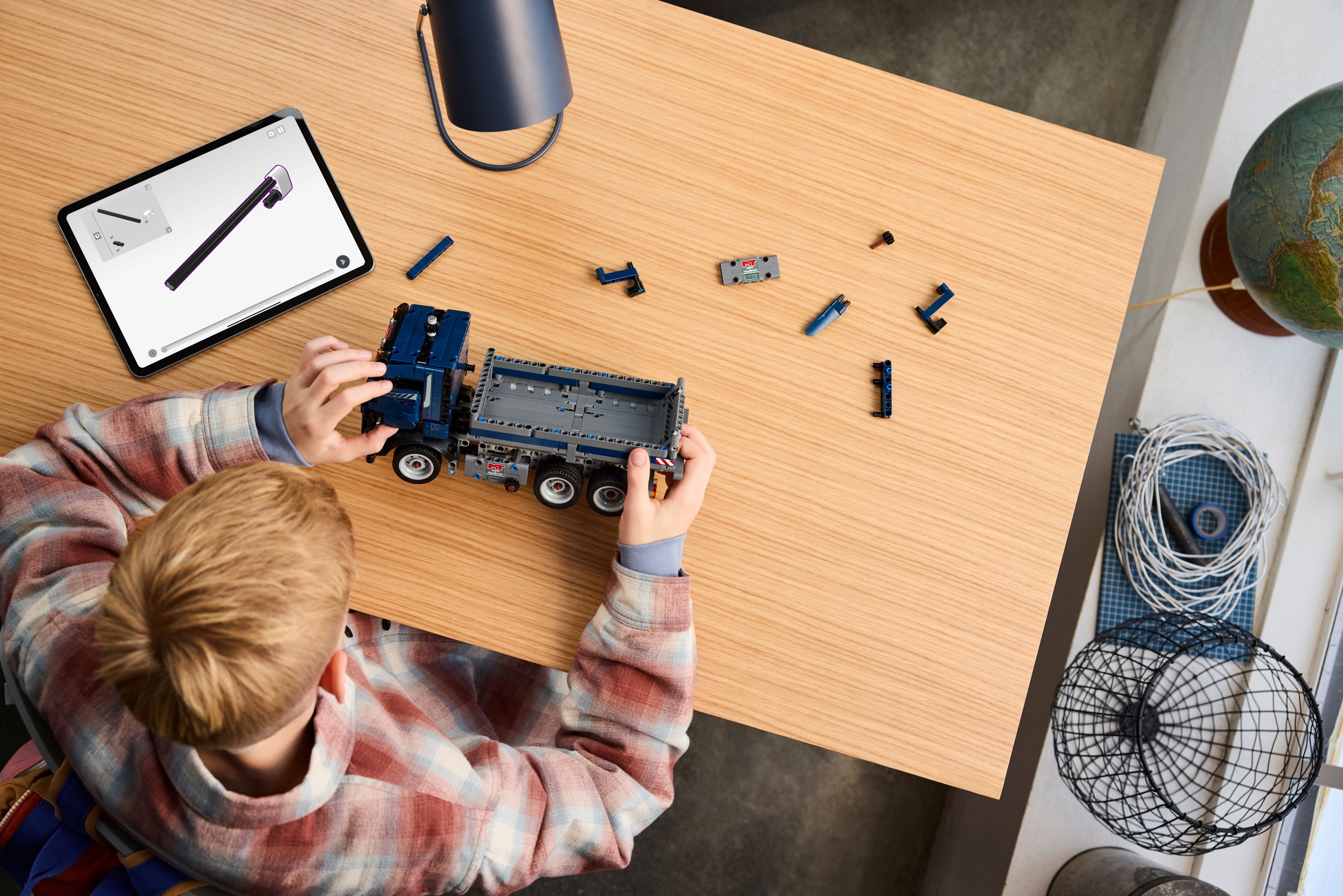 LEGO Technic 42203 – Kippiauto 14 LEGO Technic 42203 – Kippiauto - Image 14