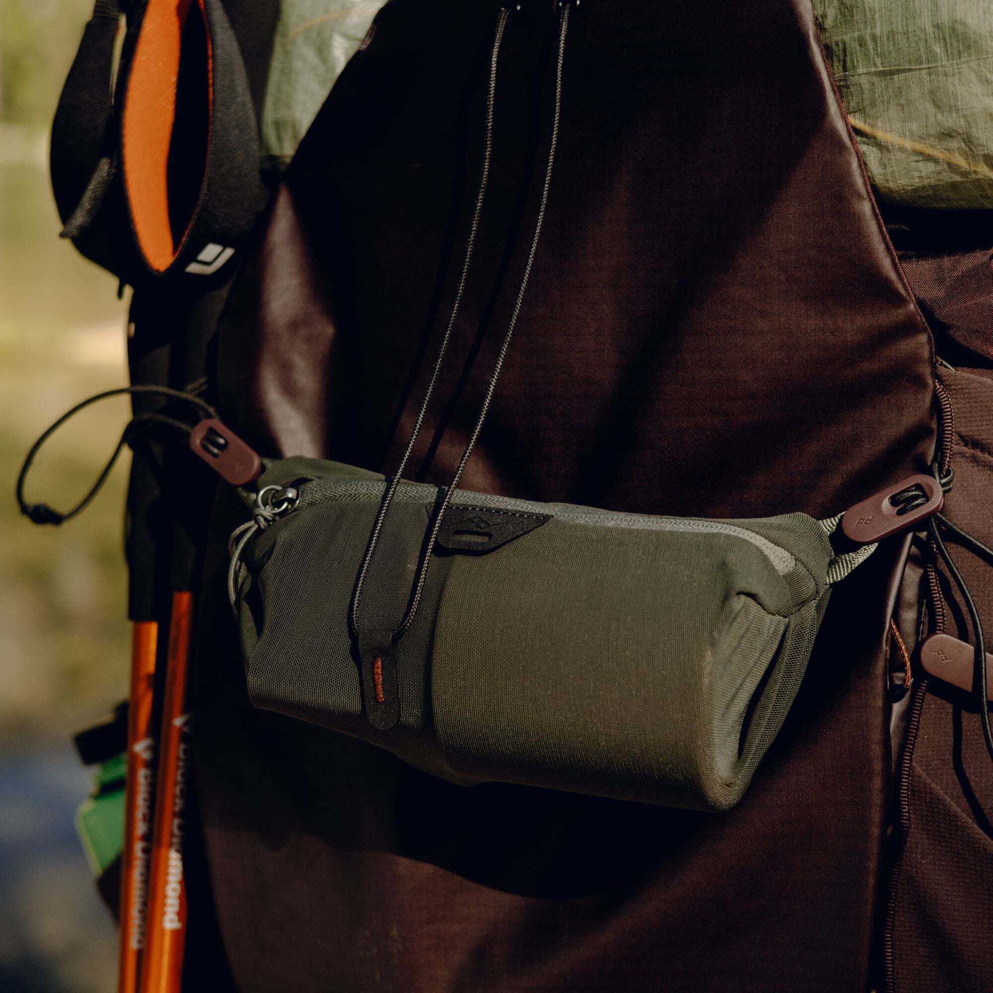 Peak Design Outdoor Backpack 45L -reppu, punainen kuunpimennys