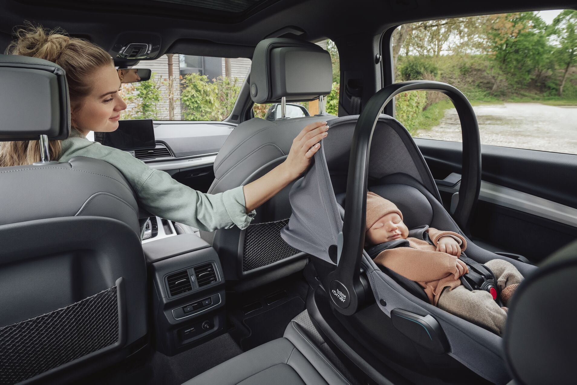 BRITAX RÖMER BABY-SAFE PRO LUX -turvakaukalo, 40–85 cm, Linen Grey