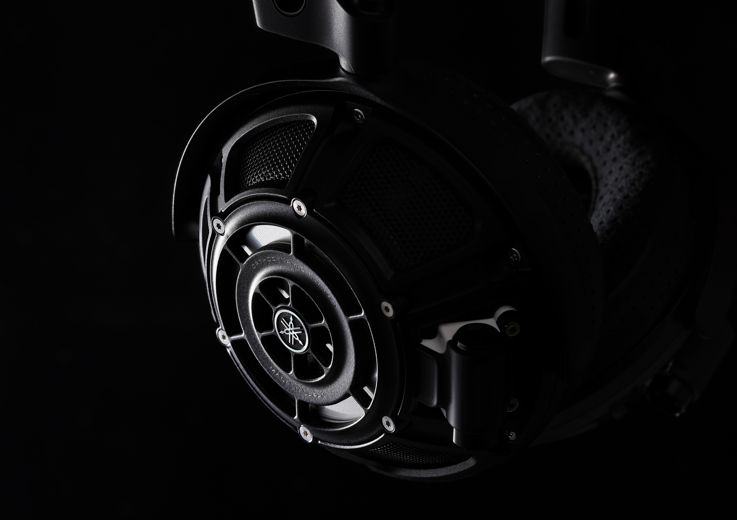 ASUS RT-AX52 PRO Wi-Fi 6 reititin